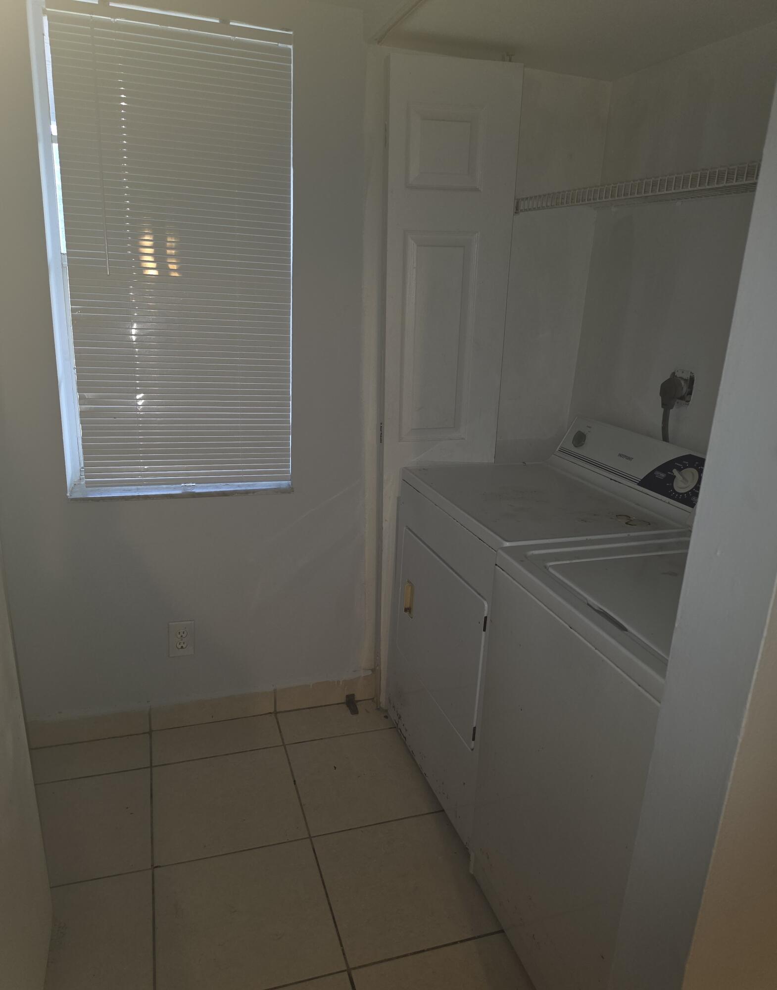 SHERWOOD GARDENS CONDO - Residential Lease
