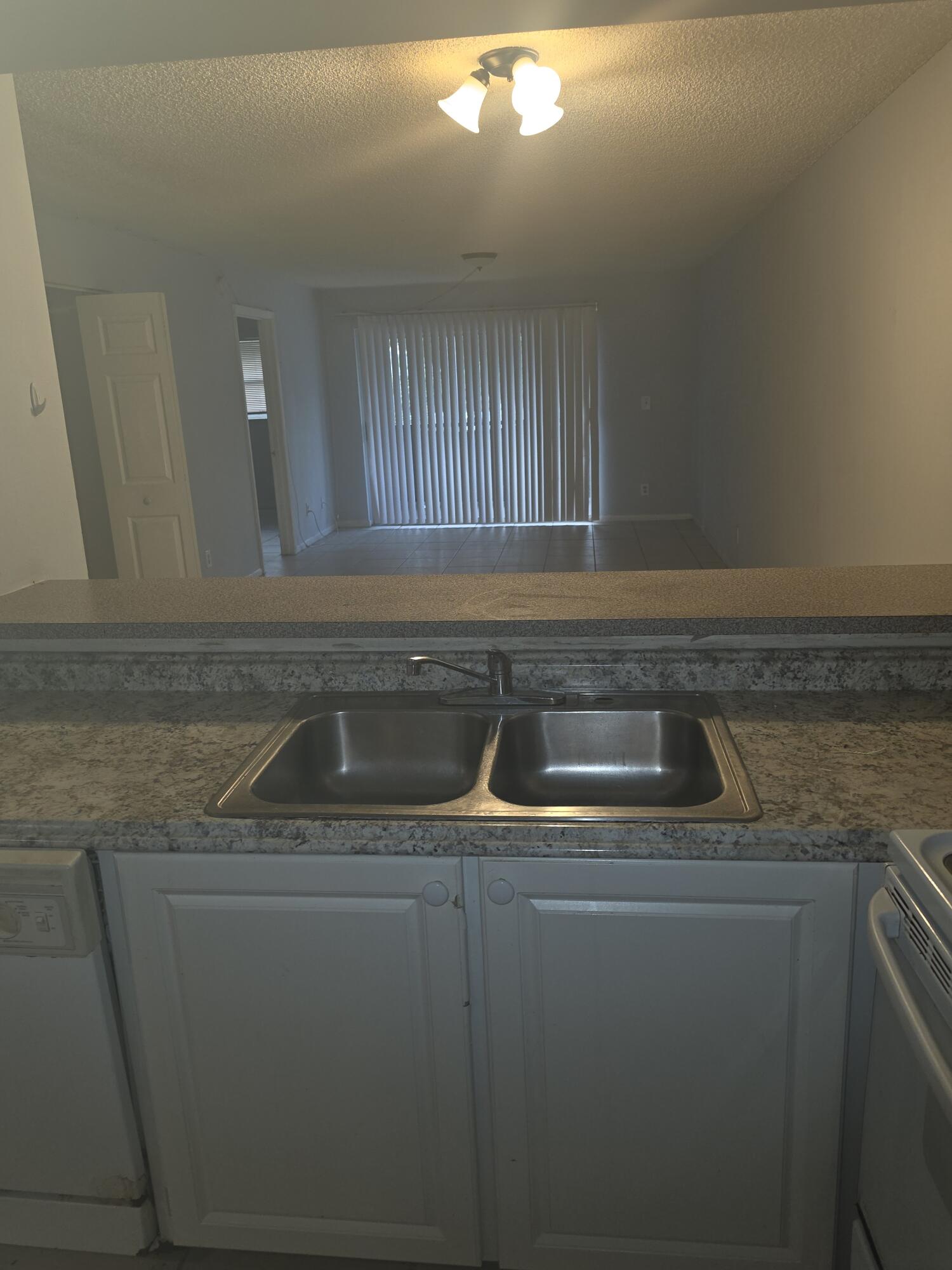 SHERWOOD GARDENS CONDO - Residential Lease