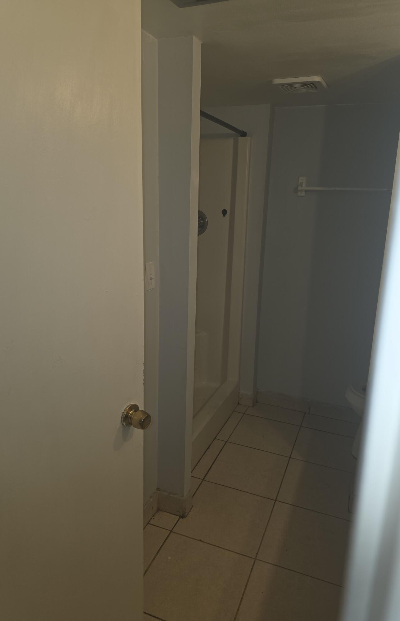 SHERWOOD GARDENS CONDO - Residential Lease
