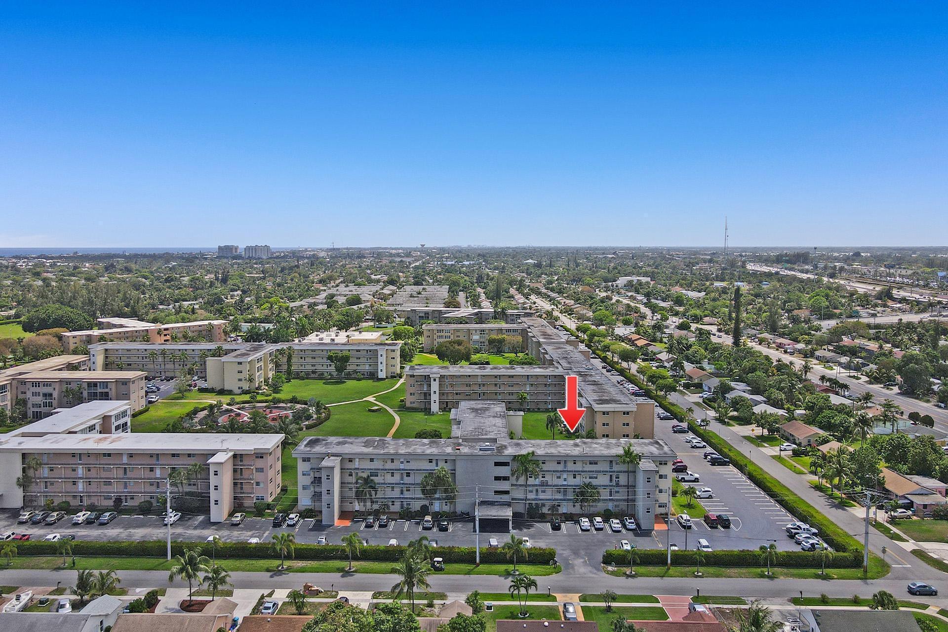 VILLAGE ROYALE ON THE GREEN CONDO - Residential Lease