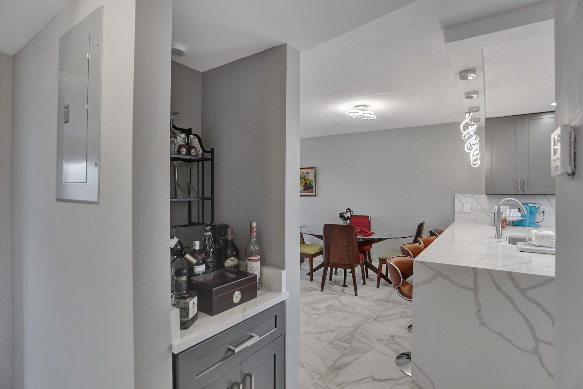 VILLAGE ROYALE ON THE GREEN CONDO - Residential Lease