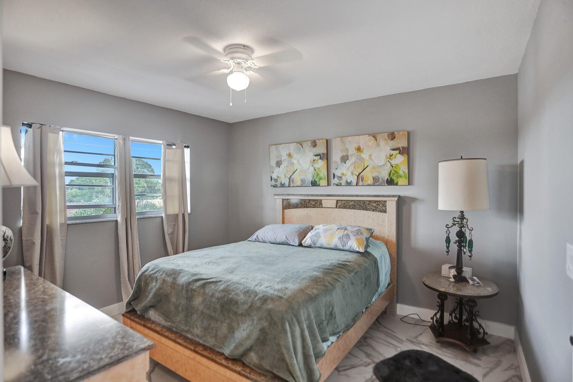 VILLAGE ROYALE ON THE GREEN CONDO - Residential Lease