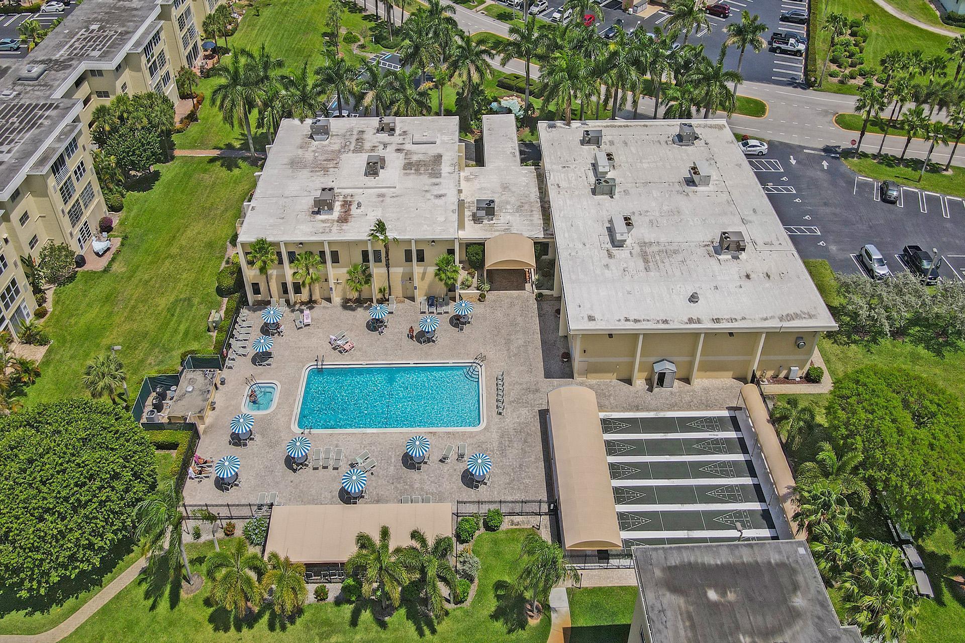 VILLAGE ROYALE ON THE GREEN CONDO - Residential Lease