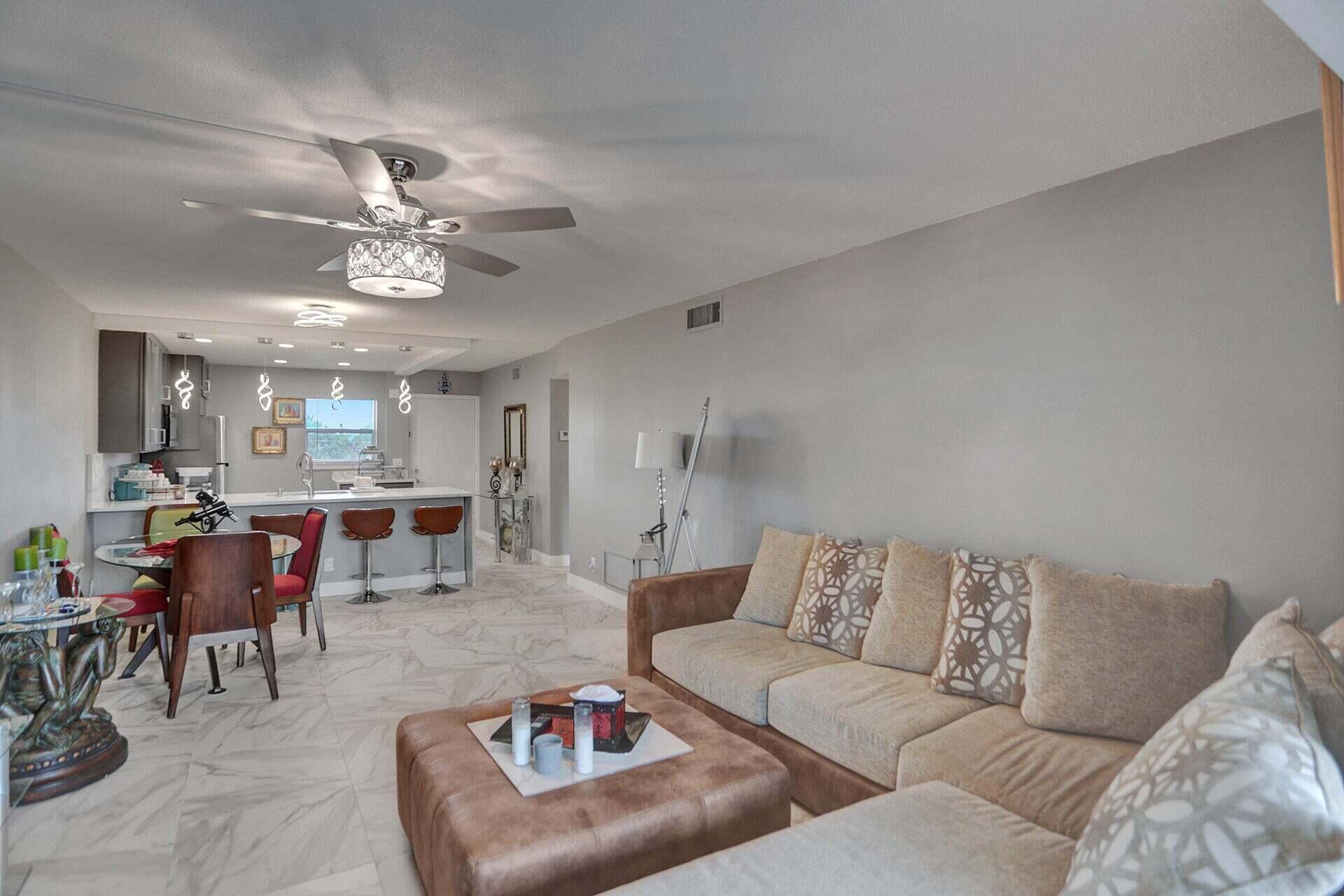 VILLAGE ROYALE ON THE GREEN CONDO - Residential Lease