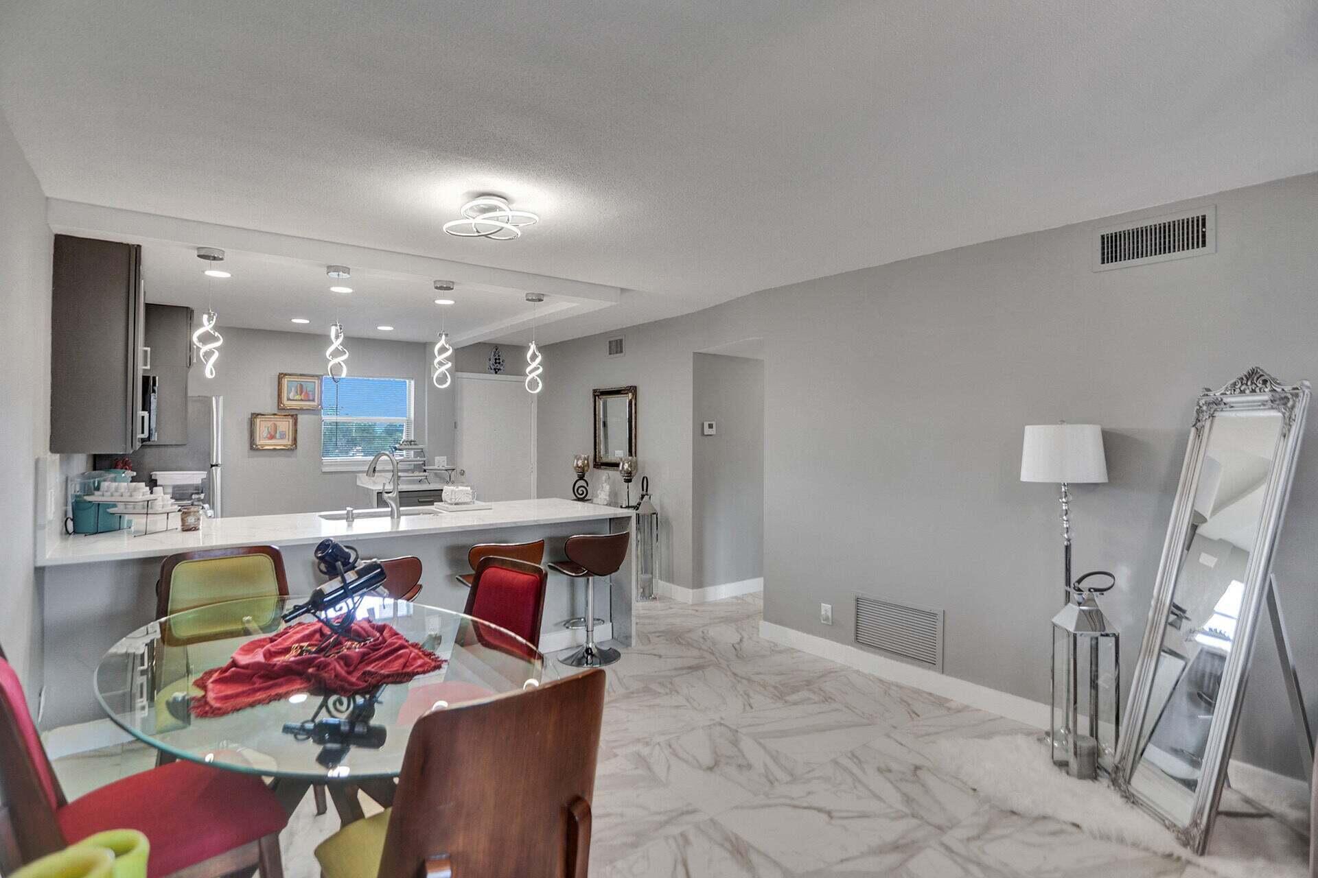 VILLAGE ROYALE ON THE GREEN CONDO - Residential Lease