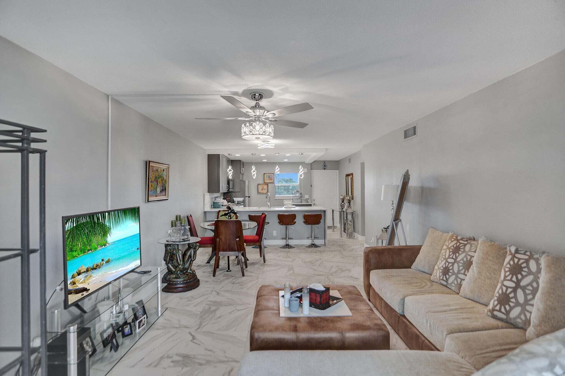 VILLAGE ROYALE ON THE GREEN CONDO - Residential Lease