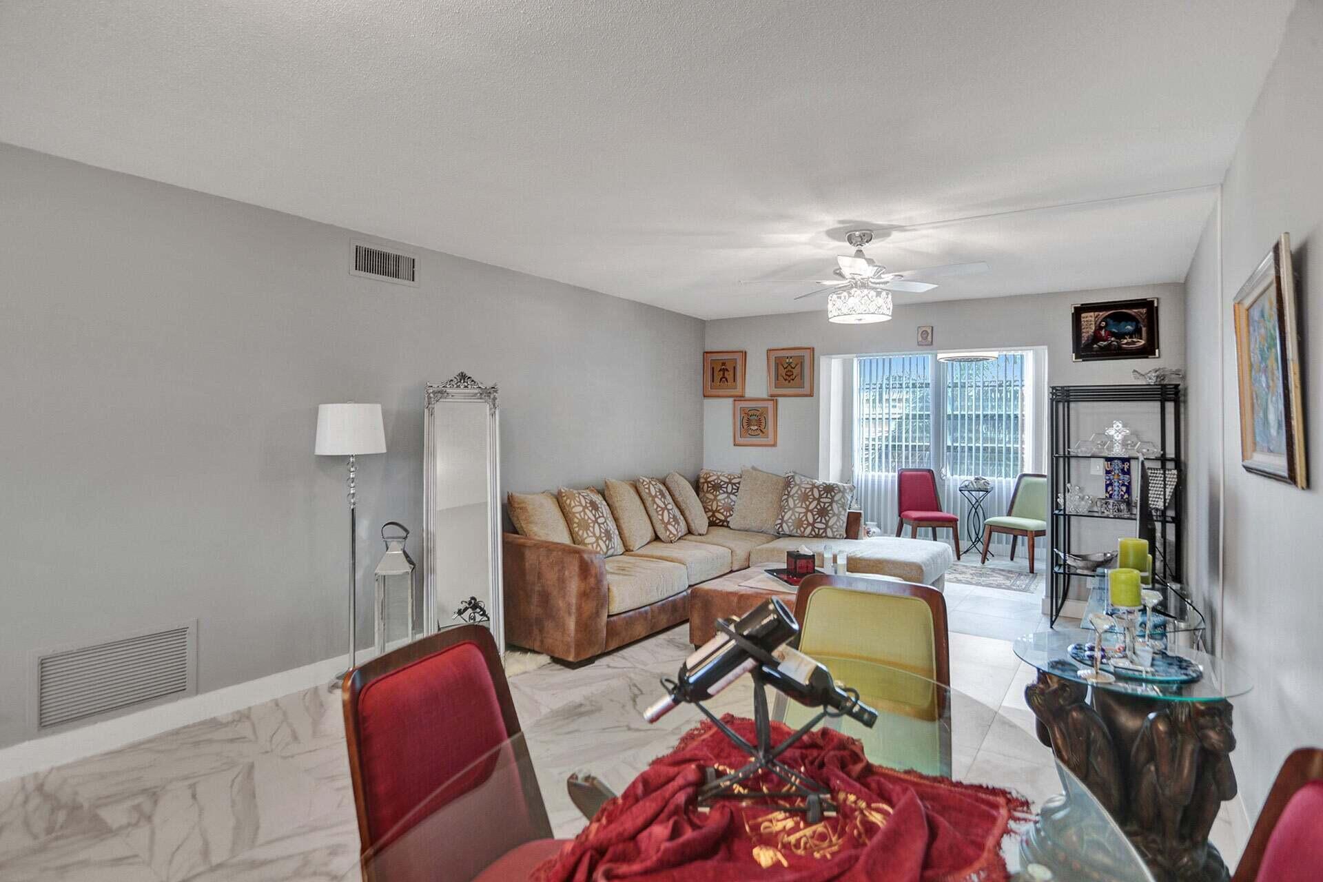 VILLAGE ROYALE ON THE GREEN CONDO - Residential Lease
