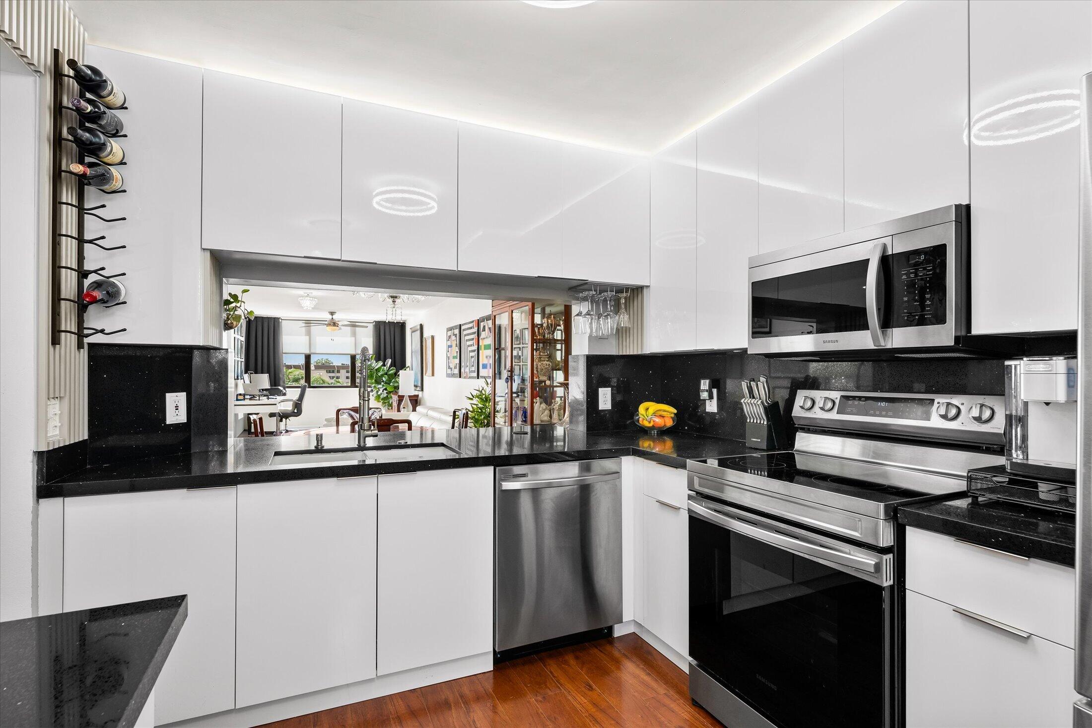 SUNRISE LAKES PHASE IV - Residential