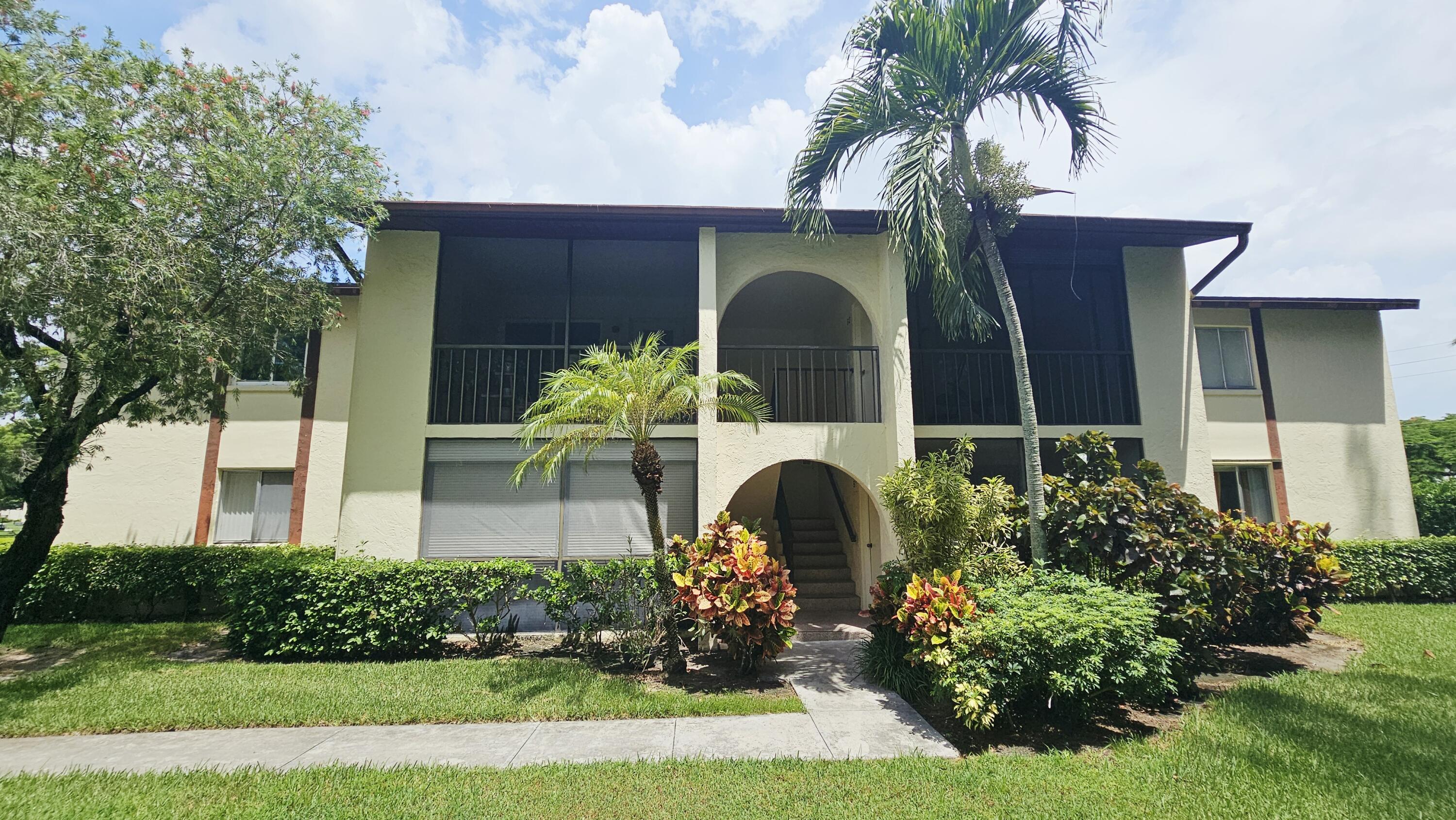 Two bedroom first floor unit in the lovely community of Sable Ridge with several amenities. Close to downtown WPB with fine restaurants and shops, City Place and Clematis. Close to 95 & turnpike to airport. This unit is located in a gated community that can be rented right away no hold period. Come and take a look at this great unit at this price. This is the one you have been looking for.