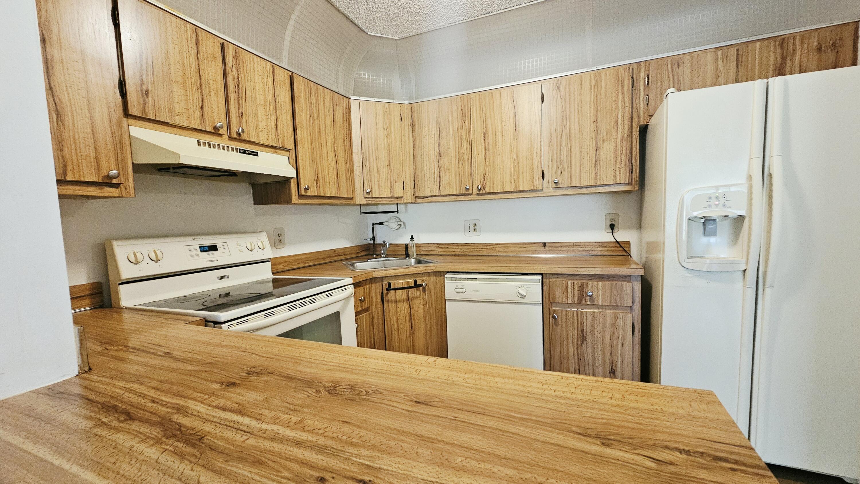 PINE RIDGE AT HAVERHILL CONDO - Residential