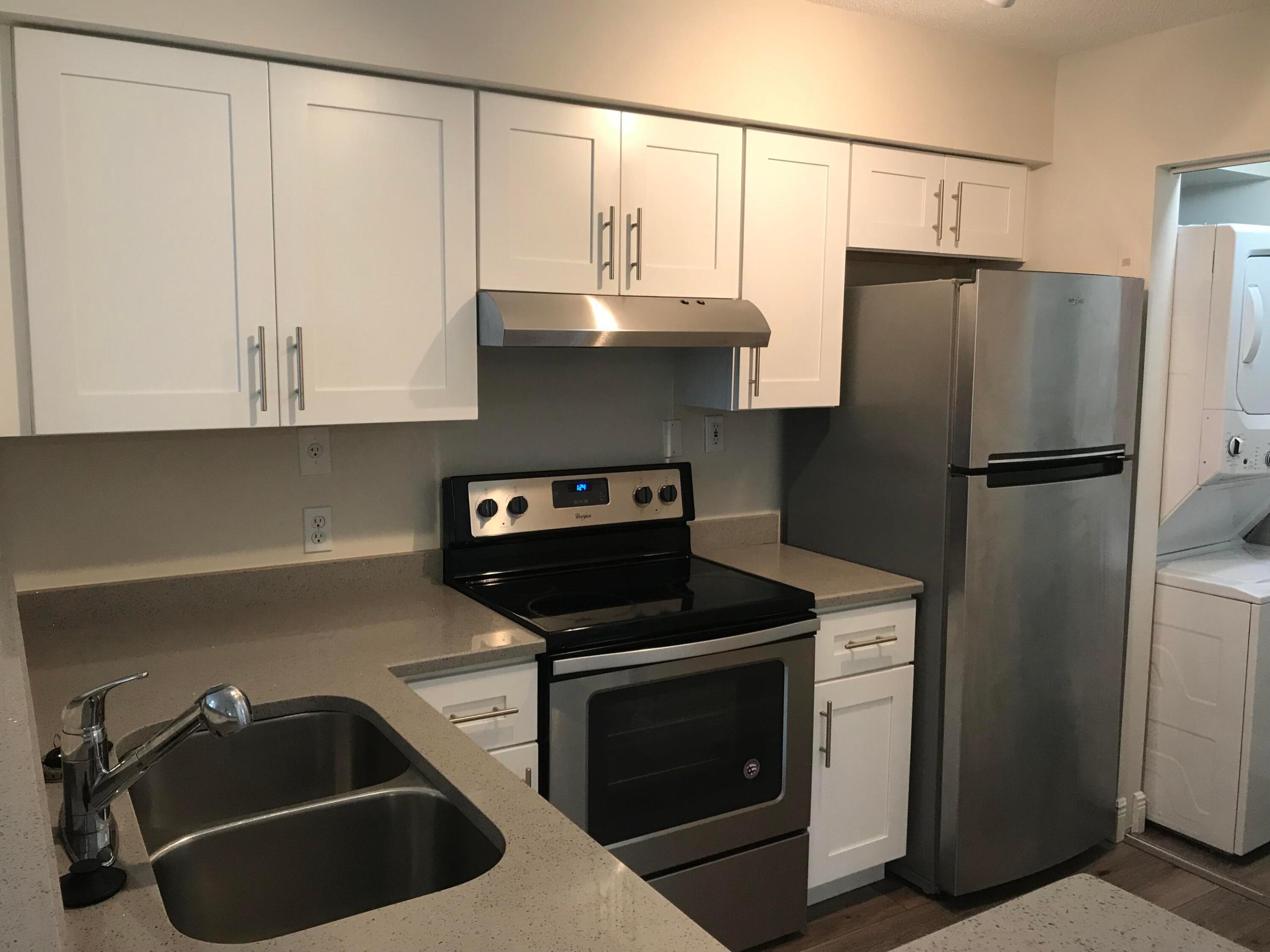 ST ANDREWS AT BOYNTON BEACH CONDO - Residential Lease