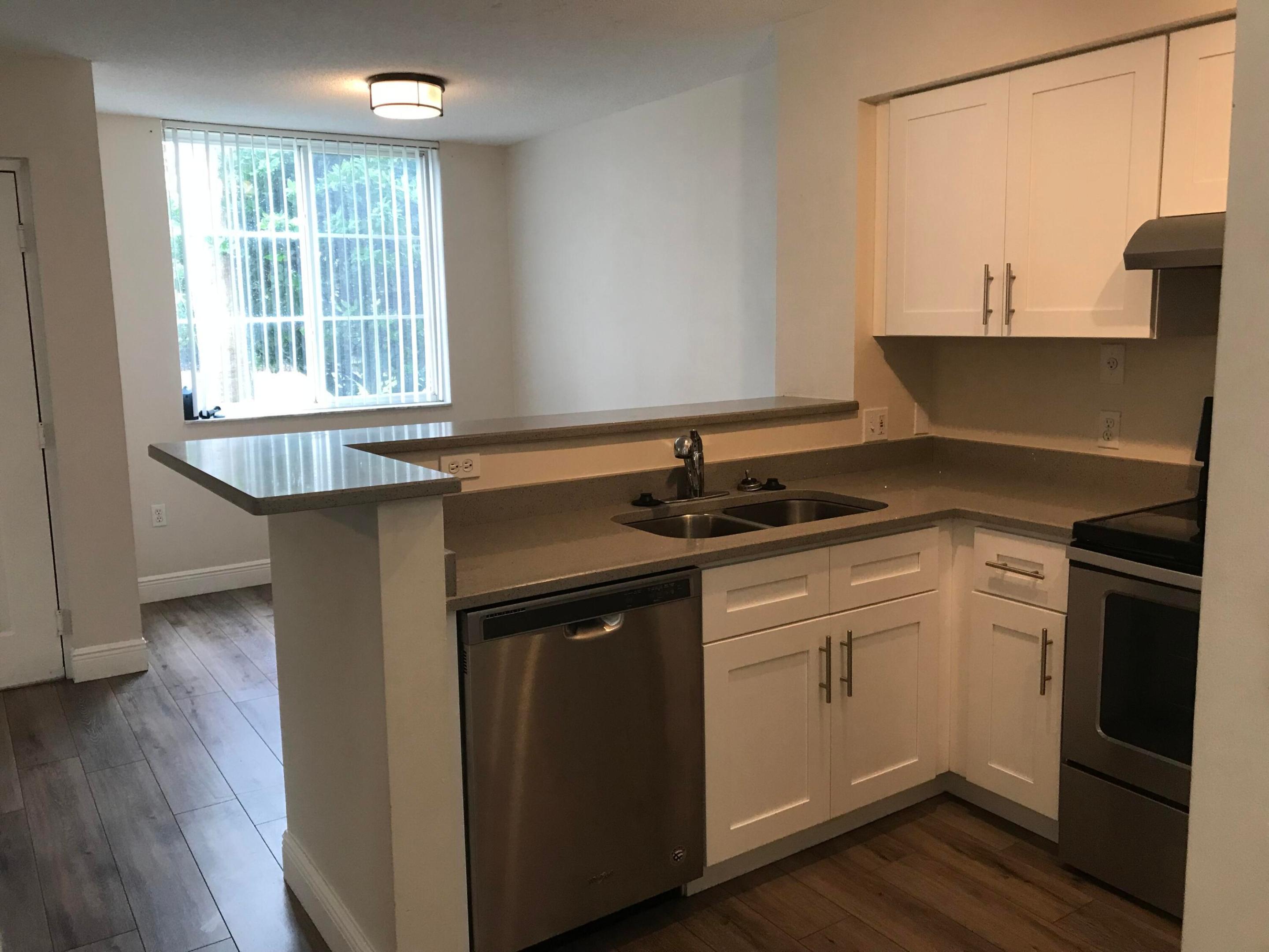 ST ANDREWS AT BOYNTON BEACH CONDO - Residential Lease