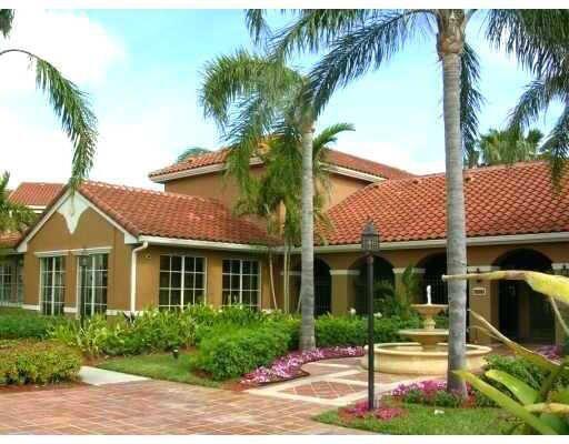ST ANDREWS AT BOYNTON BEACH CONDO - Residential Lease