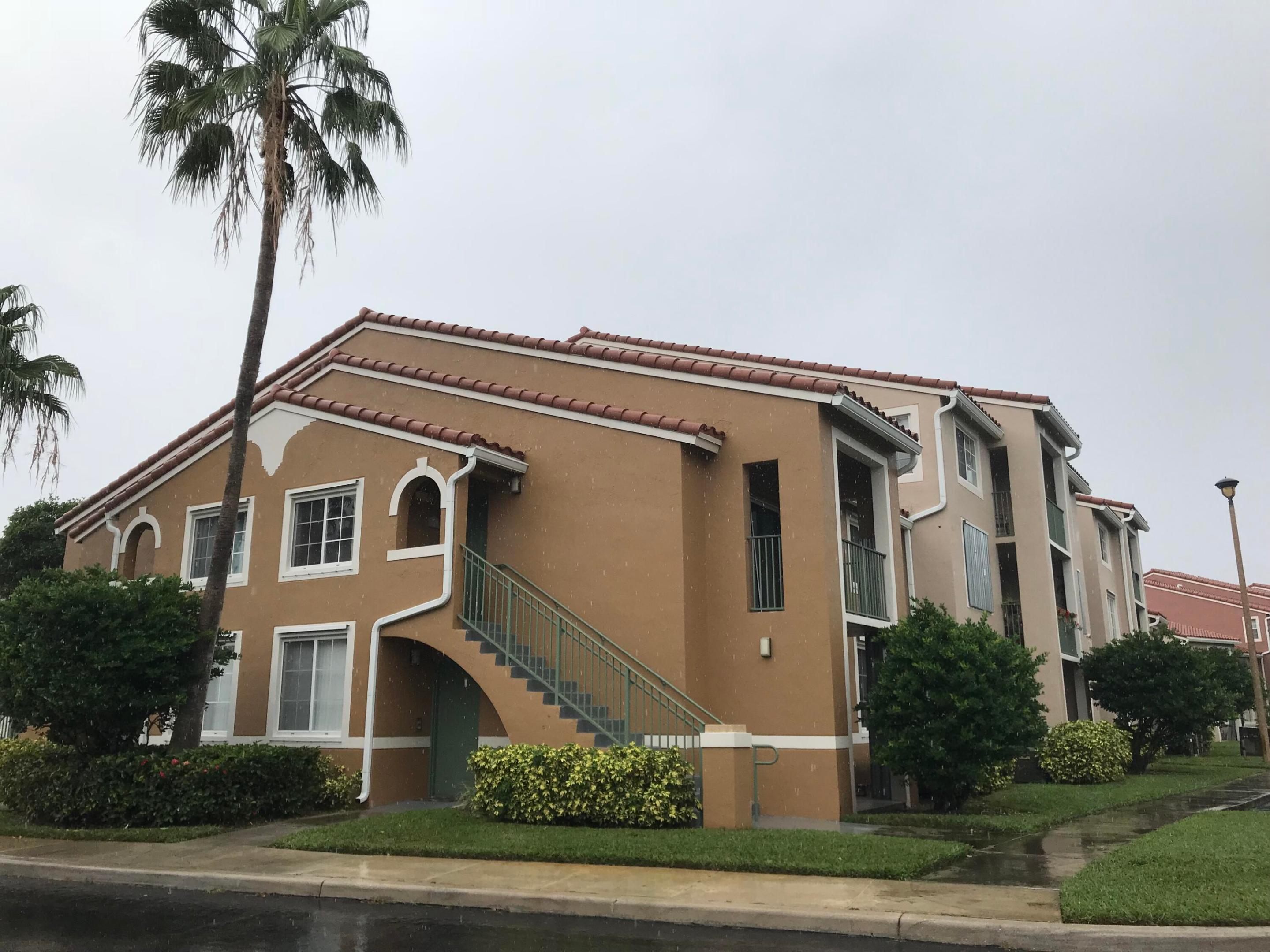 ST ANDREWS AT BOYNTON BEACH CONDO - Residential Lease