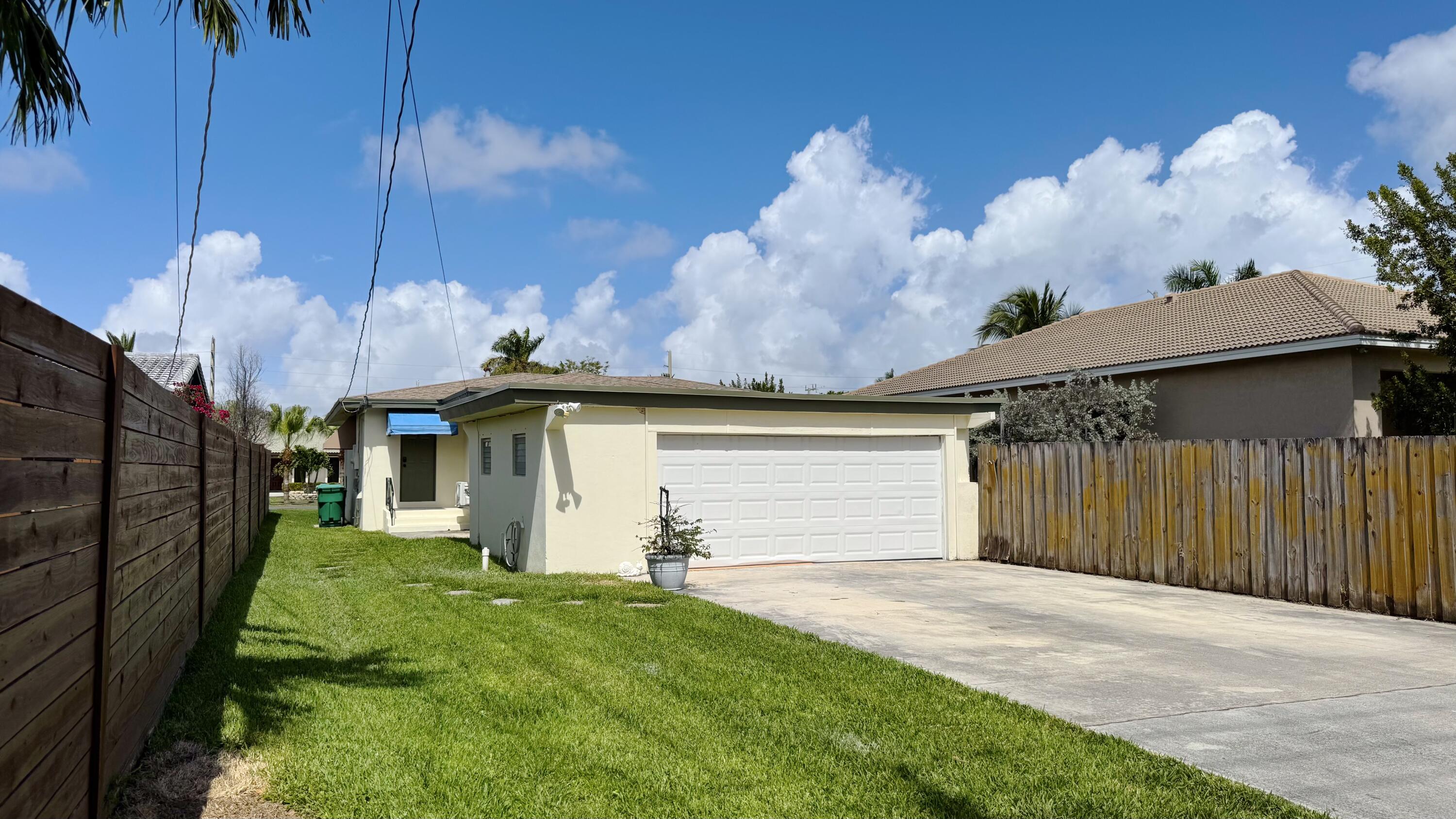 DANIA GOLF VIEW - Residential