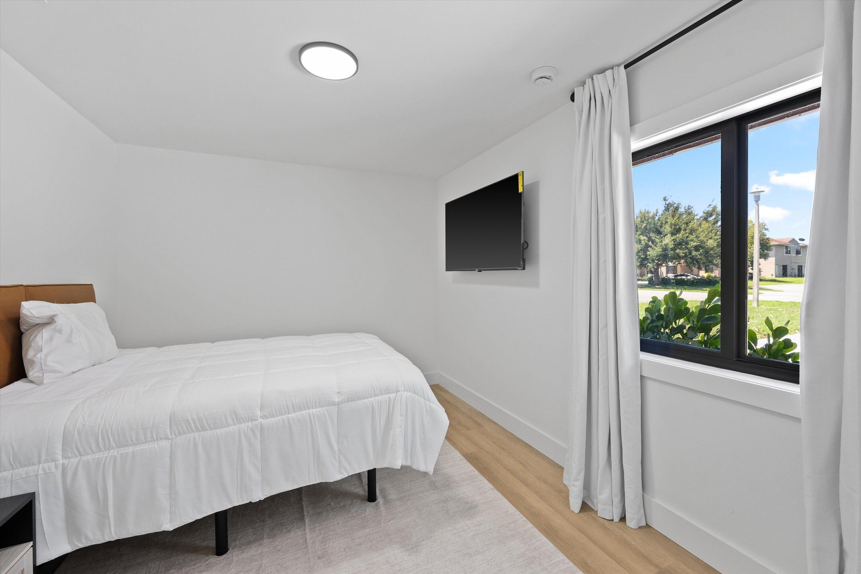 SOUTH SHORE 4 OF WELLINGTON - Residential Income