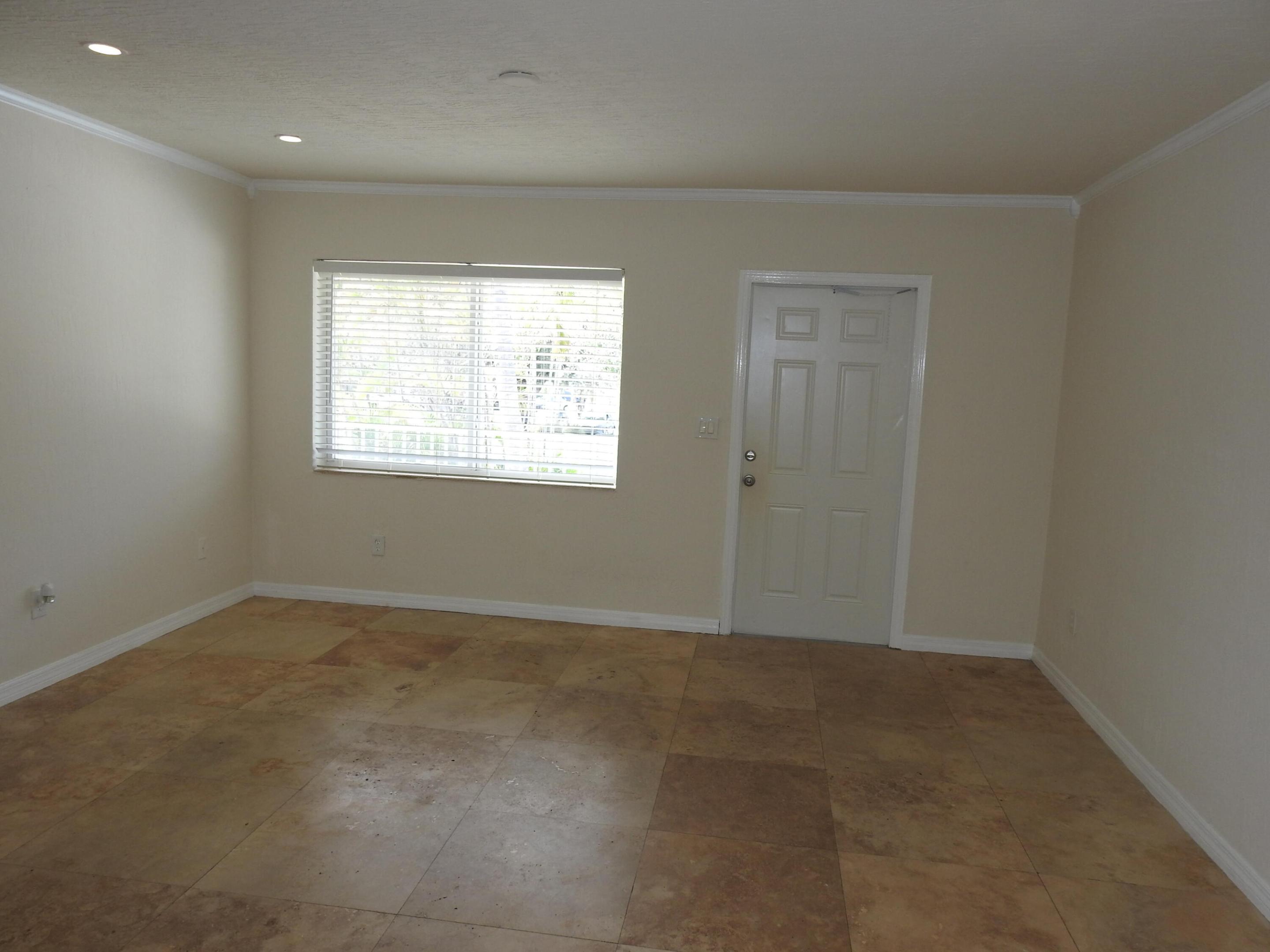 LUCAYA CONDO ASSOCIATION - Residential Lease