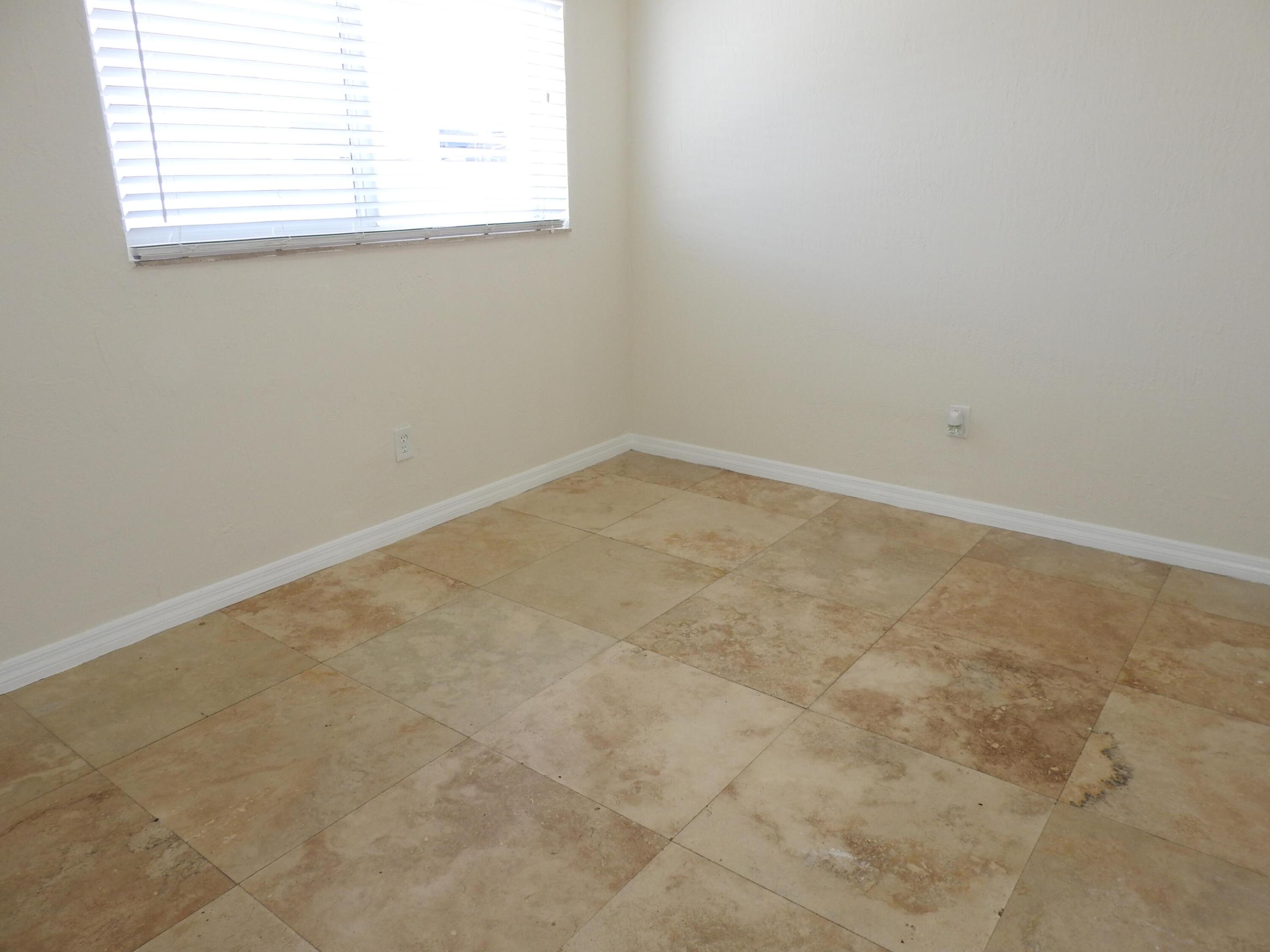 LUCAYA CONDO ASSOCIATION - Residential Lease