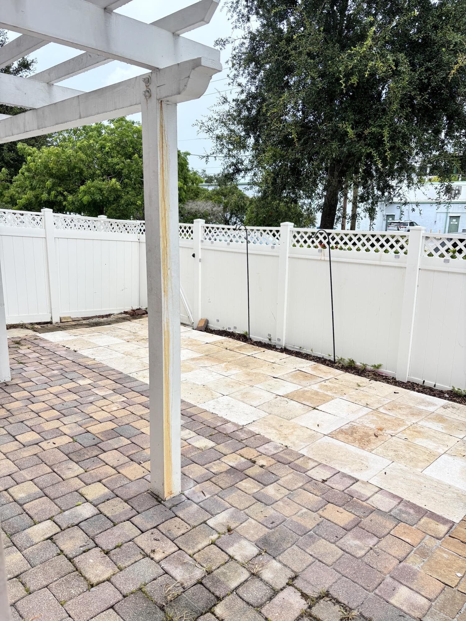 WAVERLY PLACE AMENDED PLAT - Residential Lease