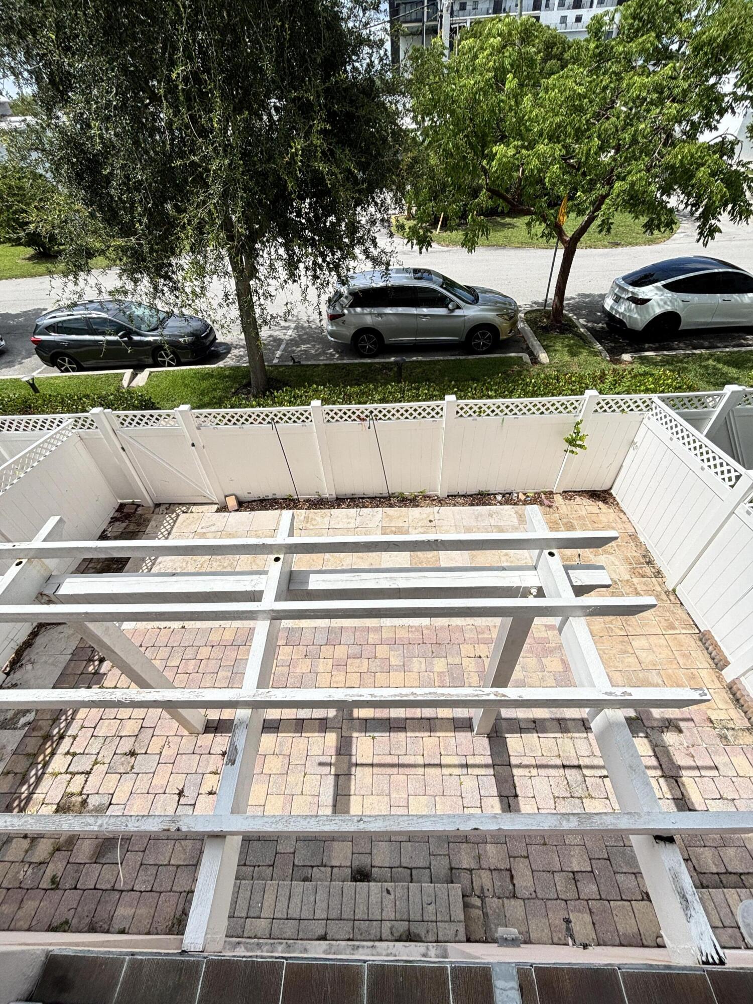 WAVERLY PLACE AMENDED PLAT - Residential Lease