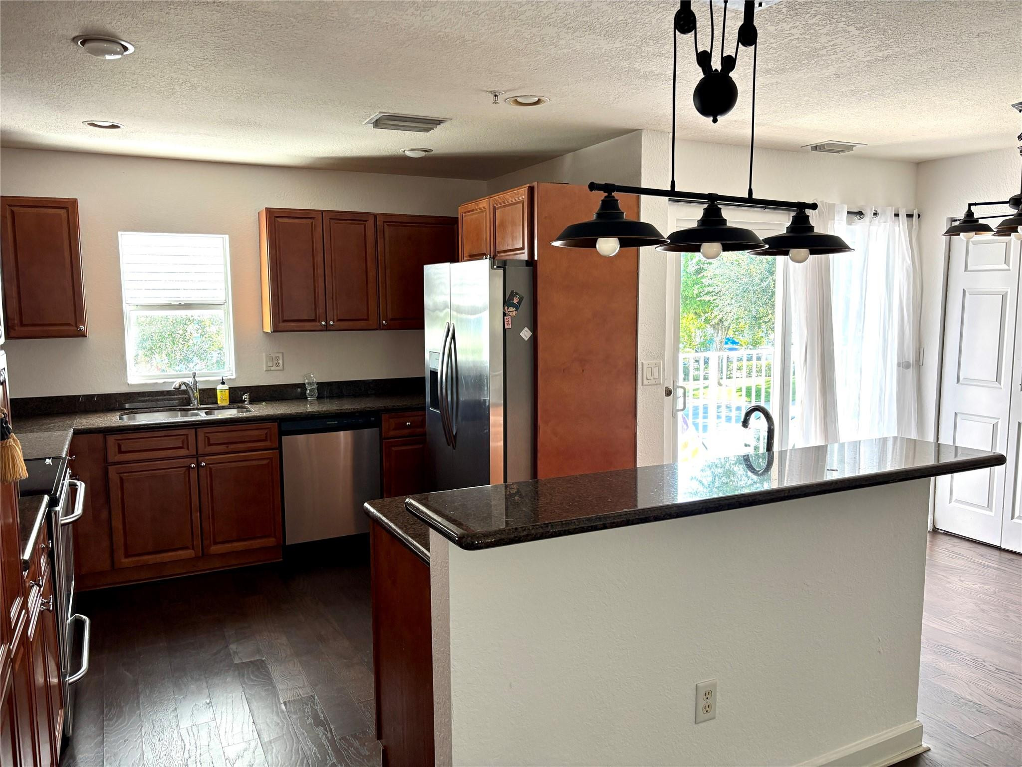 WAVERLY PLACE AMENDED PLAT - Residential Lease