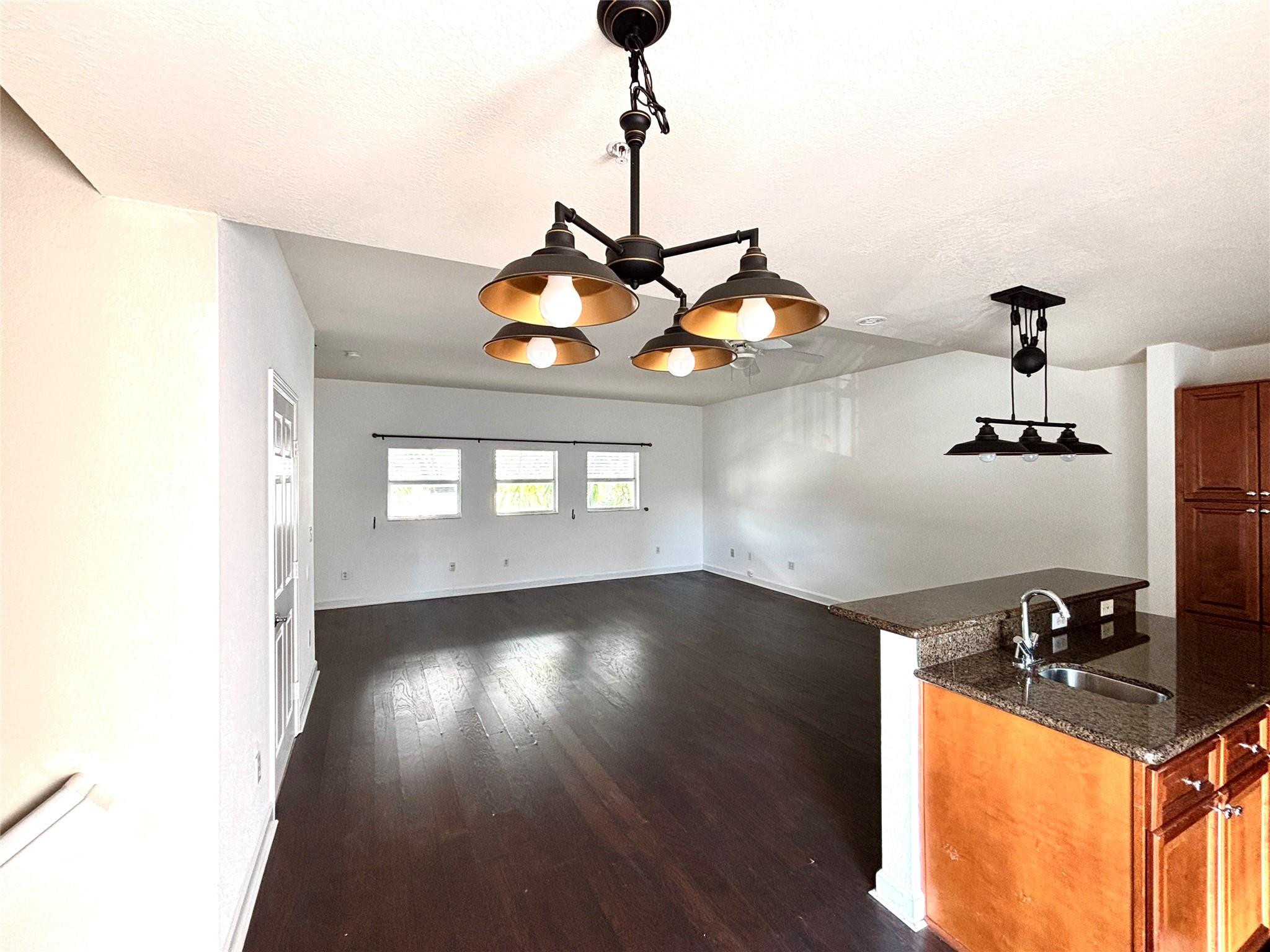 WAVERLY PLACE AMENDED PLAT - Residential Lease