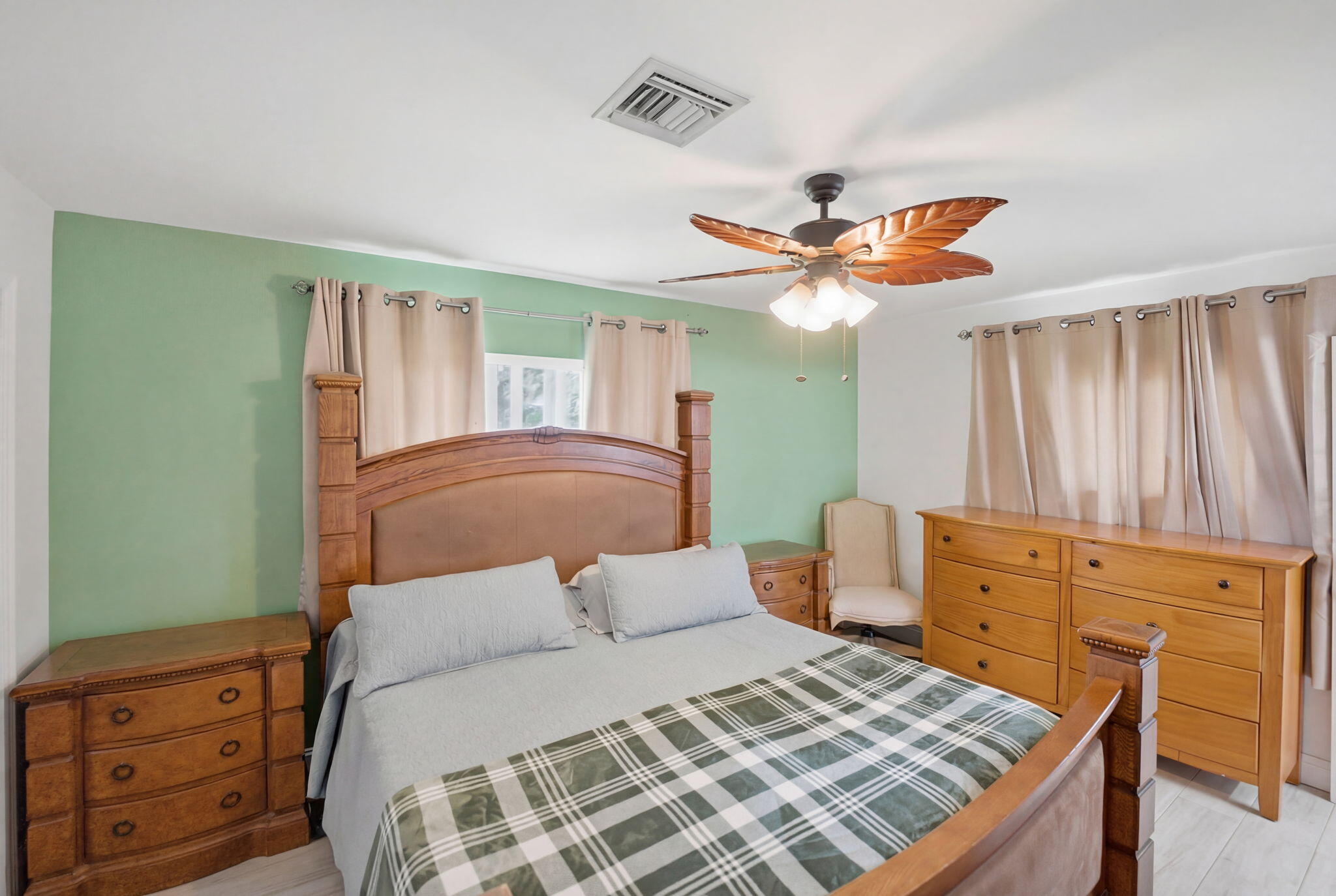 FLORIDA GARDENS 4 - Residential