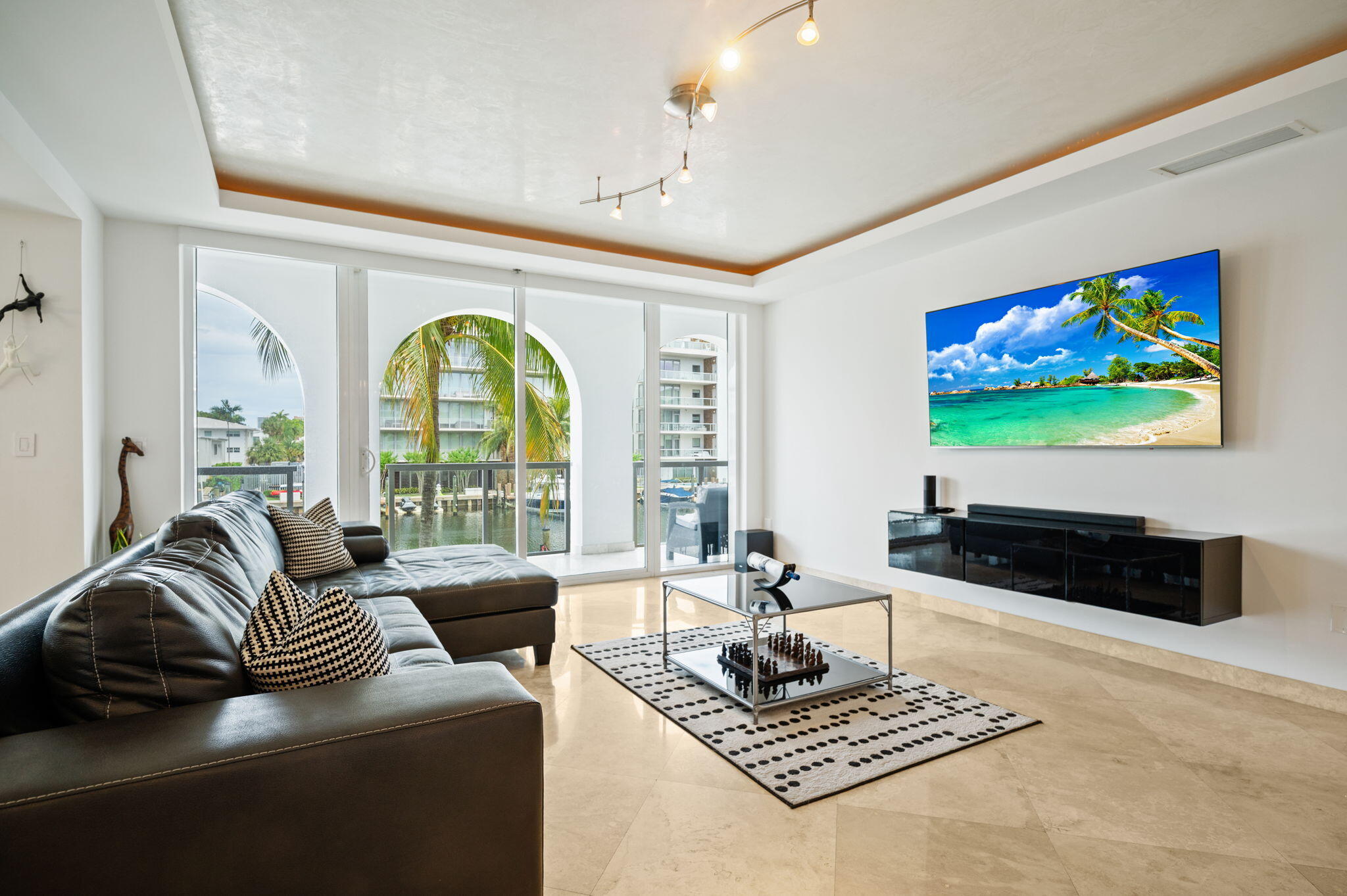 MERITAGE CONDO - Residential