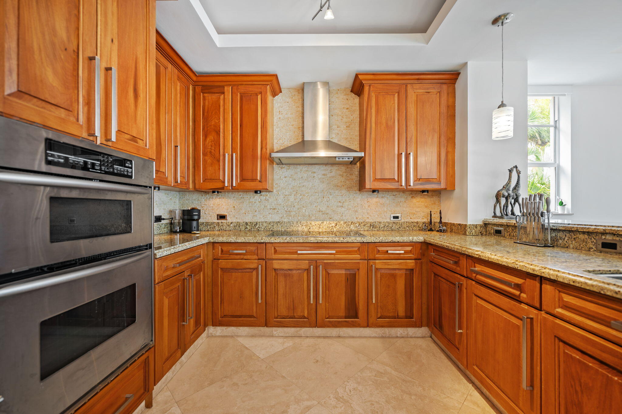MERITAGE CONDO - Residential