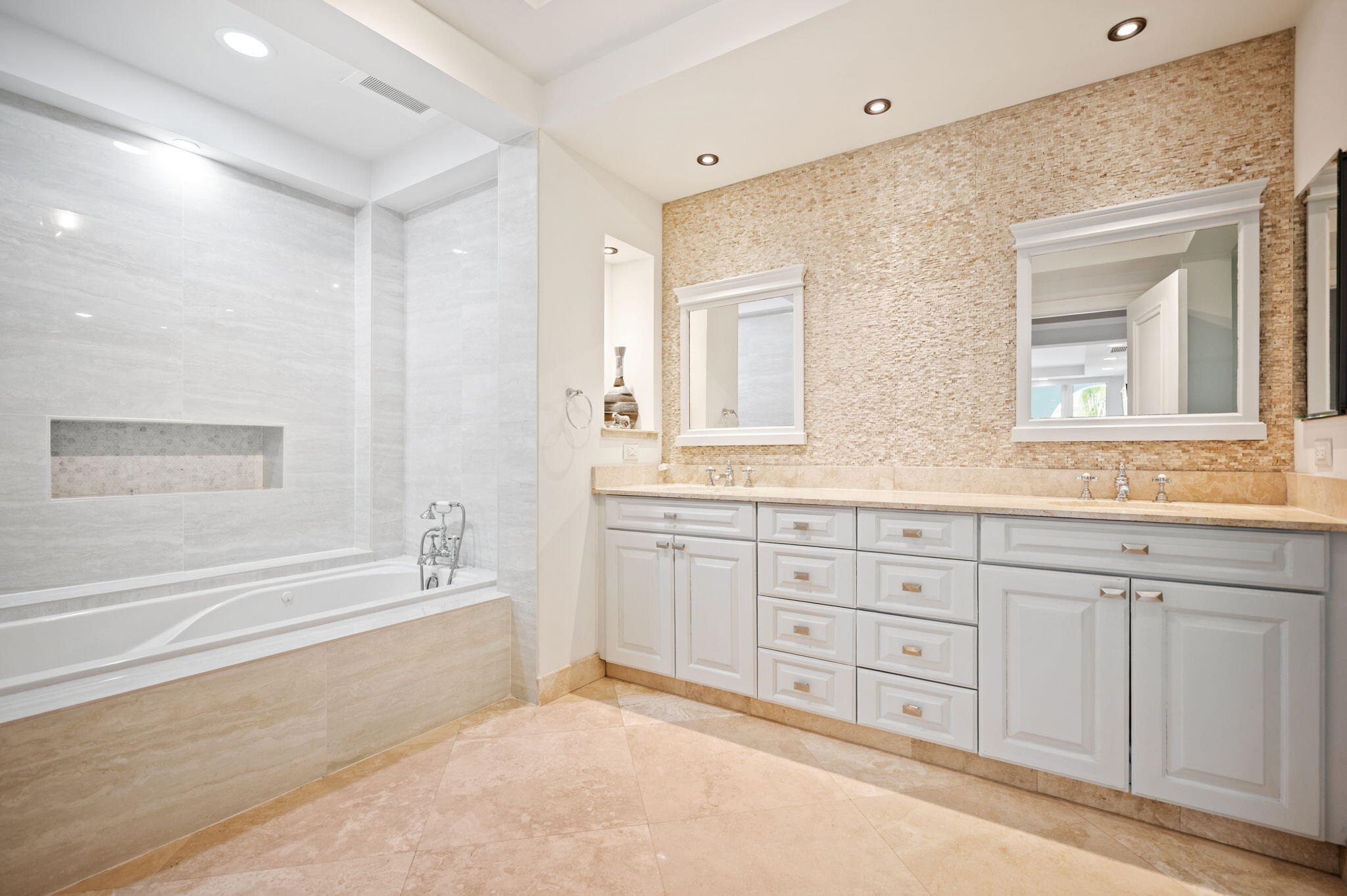 MERITAGE CONDO - Residential