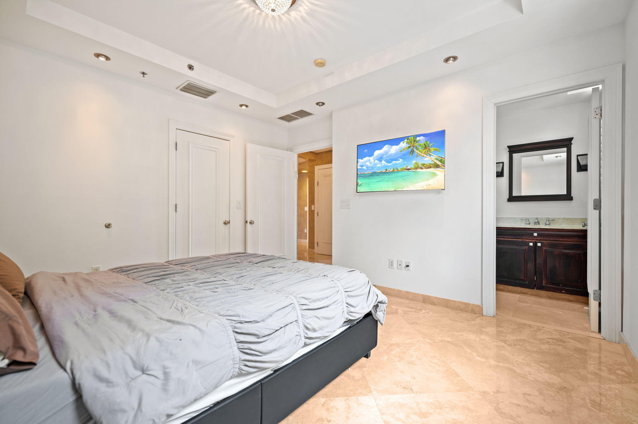 MERITAGE CONDO - Residential