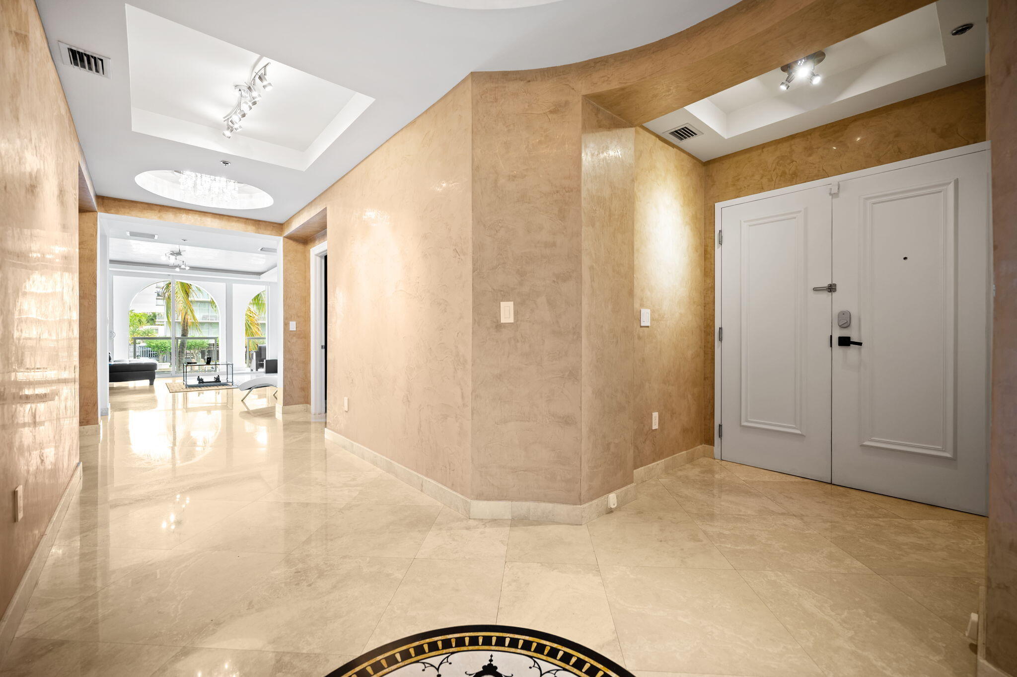 MERITAGE CONDO - Residential