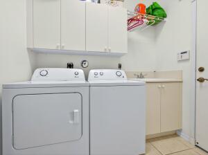 VILLAGES OF WINDSOR/VILLAGGIO - Residential