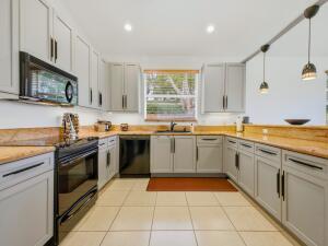 VILLAGES OF WINDSOR/VILLAGGIO - Residential