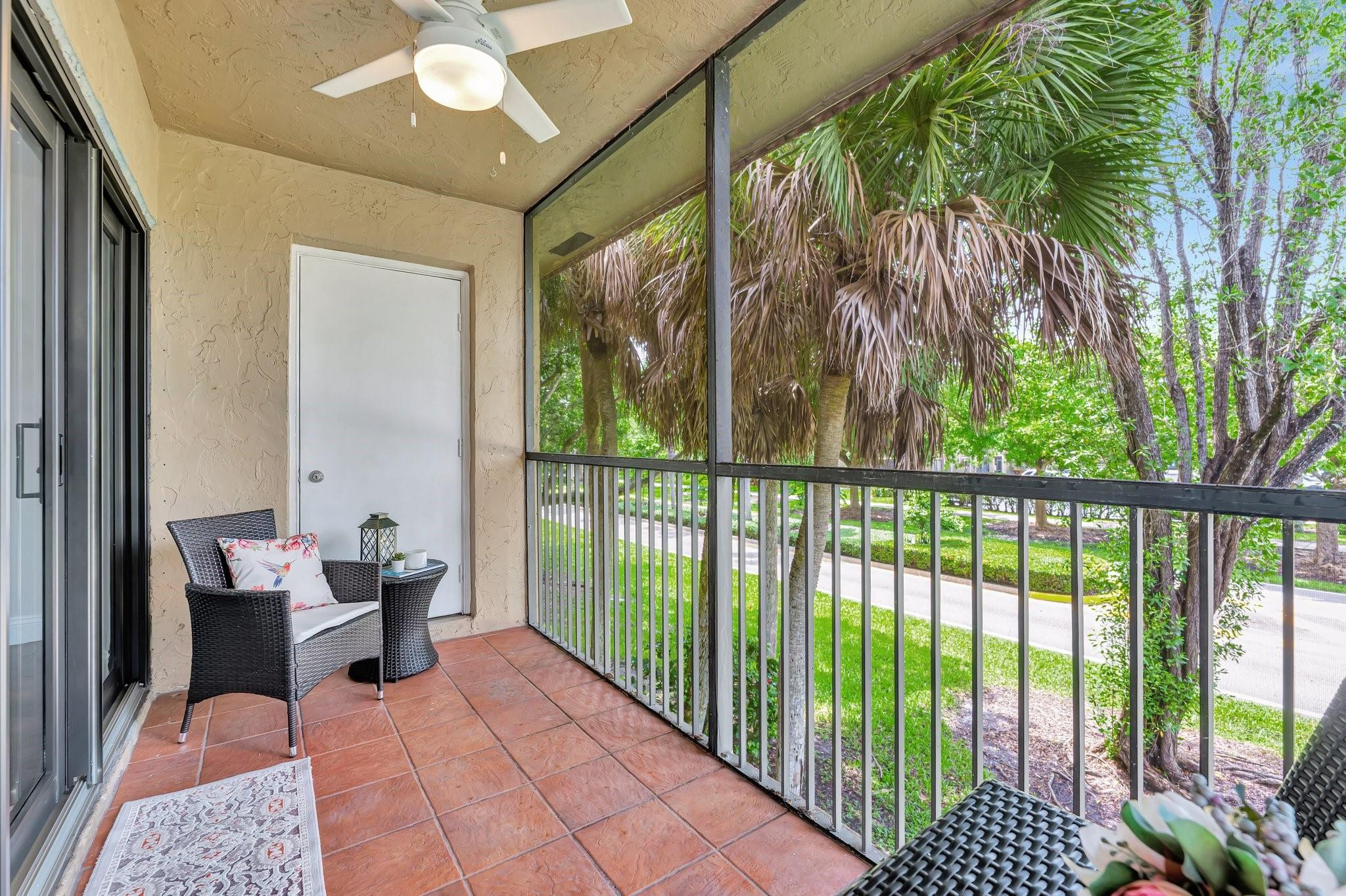 RACQUET CLUB GARDEN APTS - Residential
