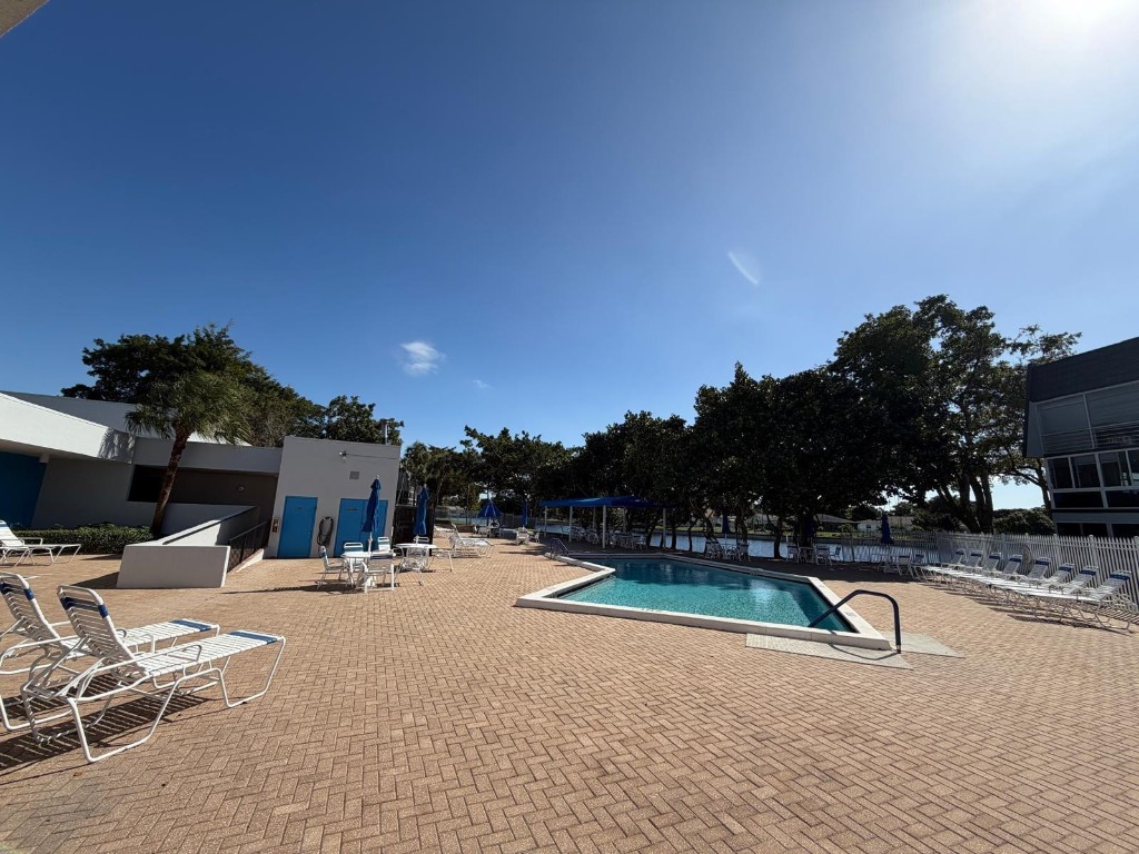 LIME BAY CONDOMINIUM - Residential