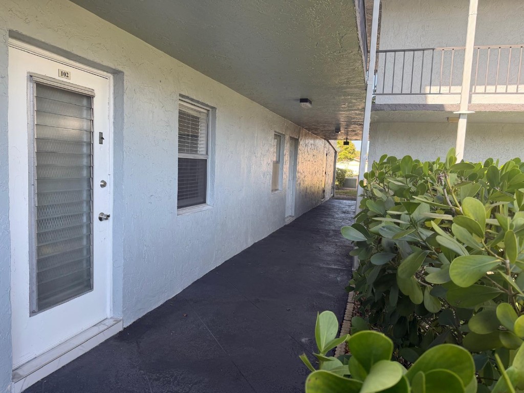 LIME BAY CONDOMINIUM - Residential