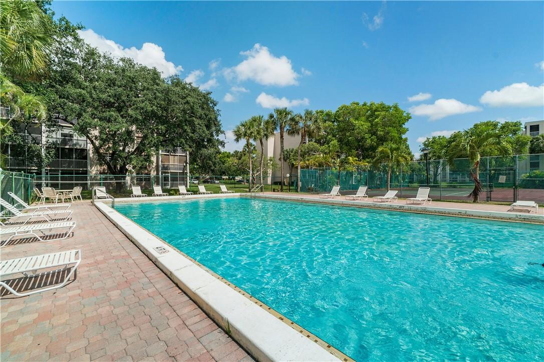 SHERWOOD SQUARE CONDOMINIUM - Residential