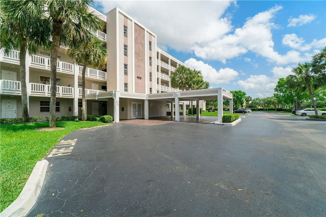 SHERWOOD SQUARE CONDOMINIUM - Residential