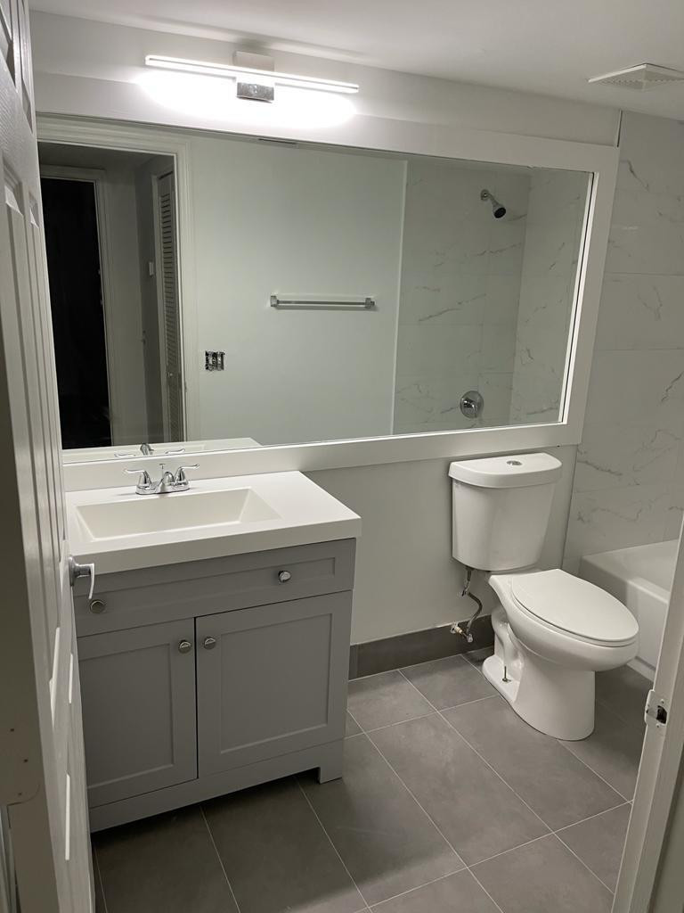 LA VIA CONDO - Residential Lease