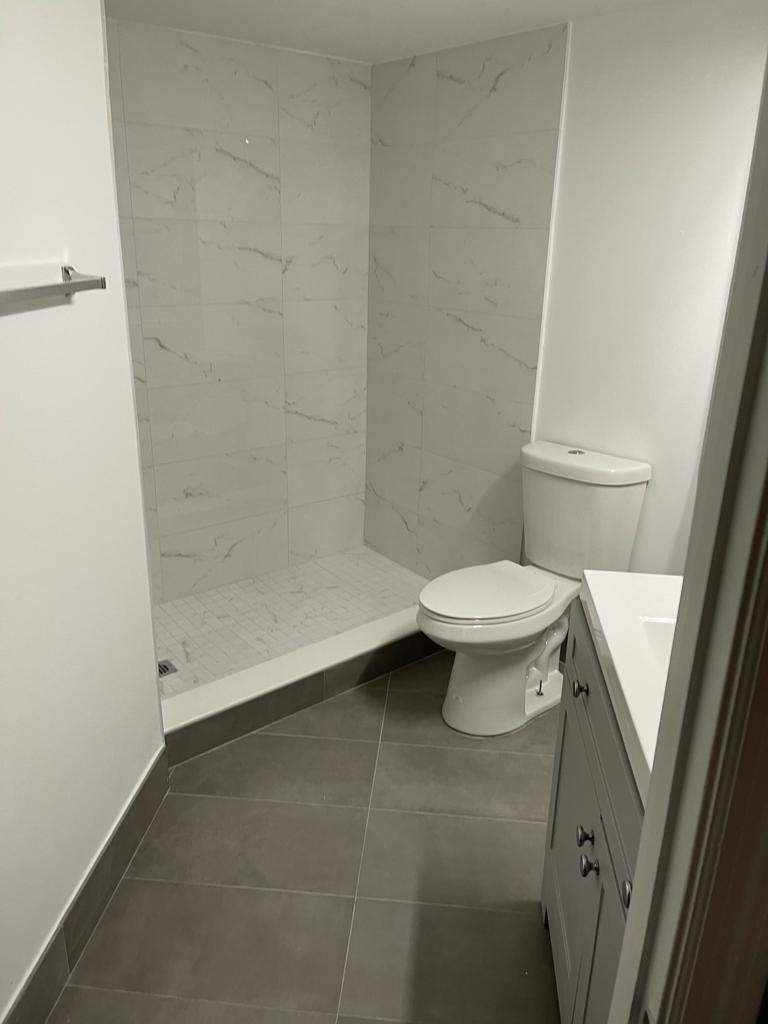 LA VIA CONDO - Residential Lease