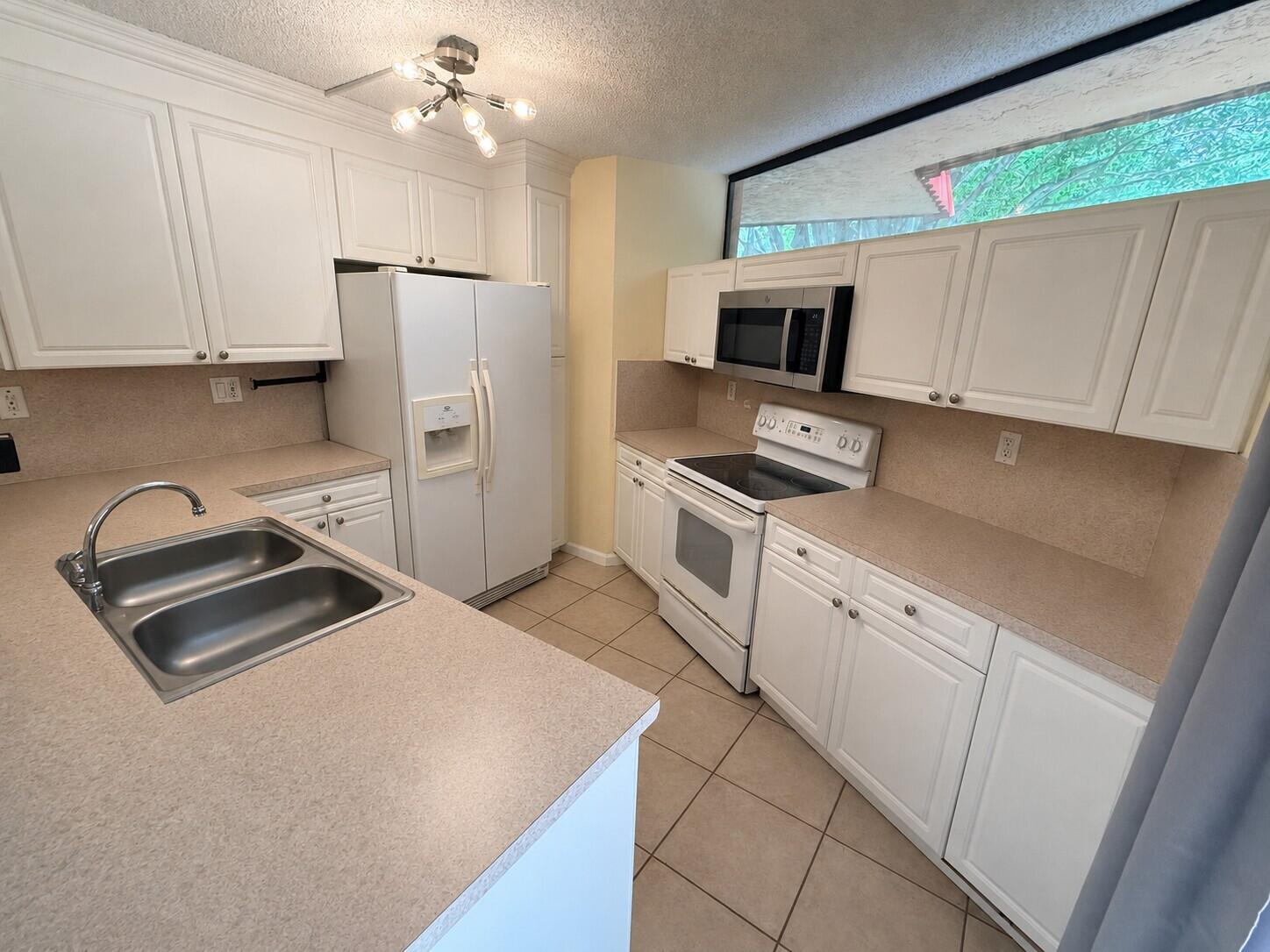 BOCA RIO NORTH - Residential Lease