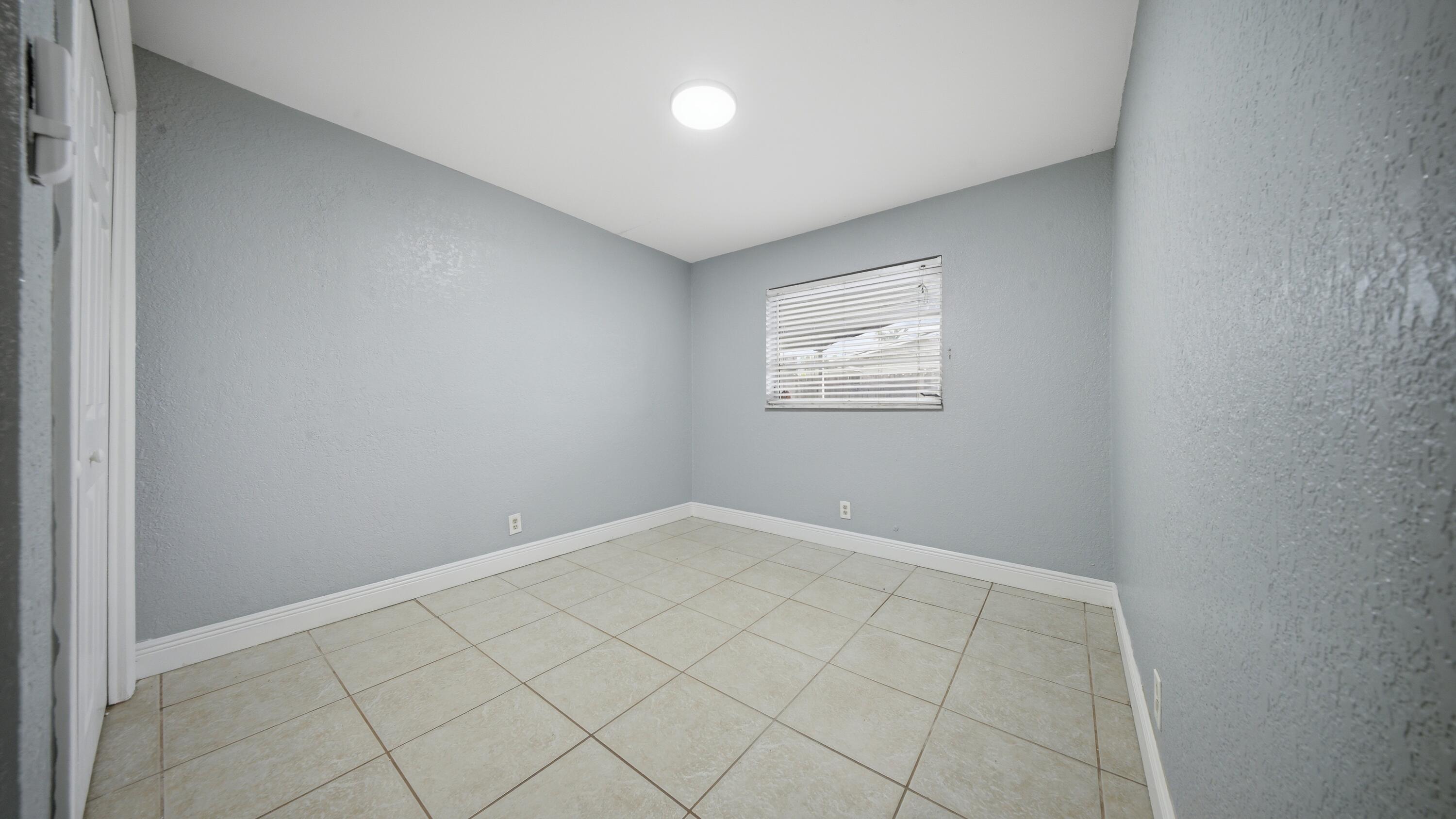 GOLD COAST TWIN VILLAS WEST - Residential Lease