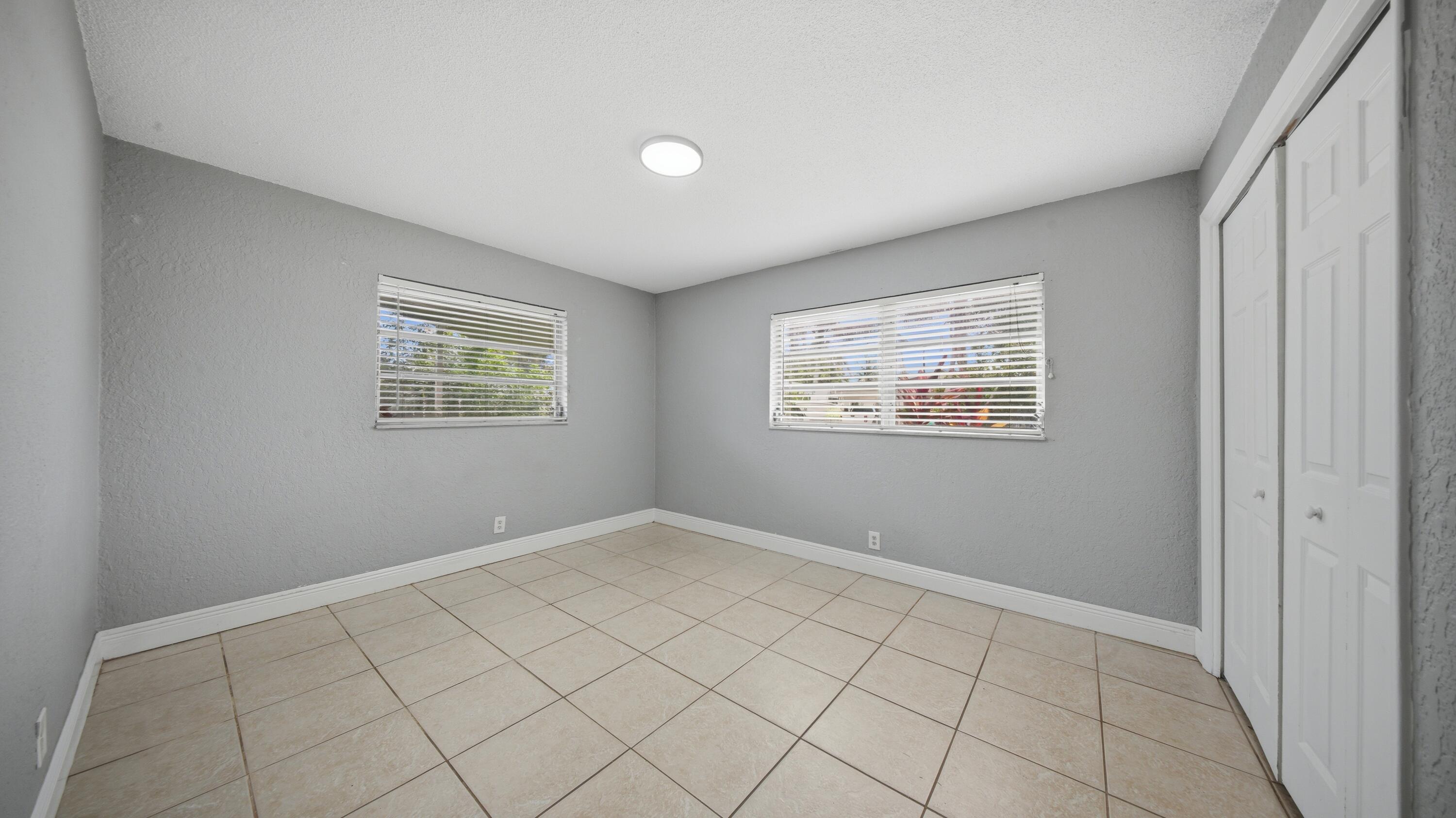 GOLD COAST TWIN VILLAS WEST - Residential Lease