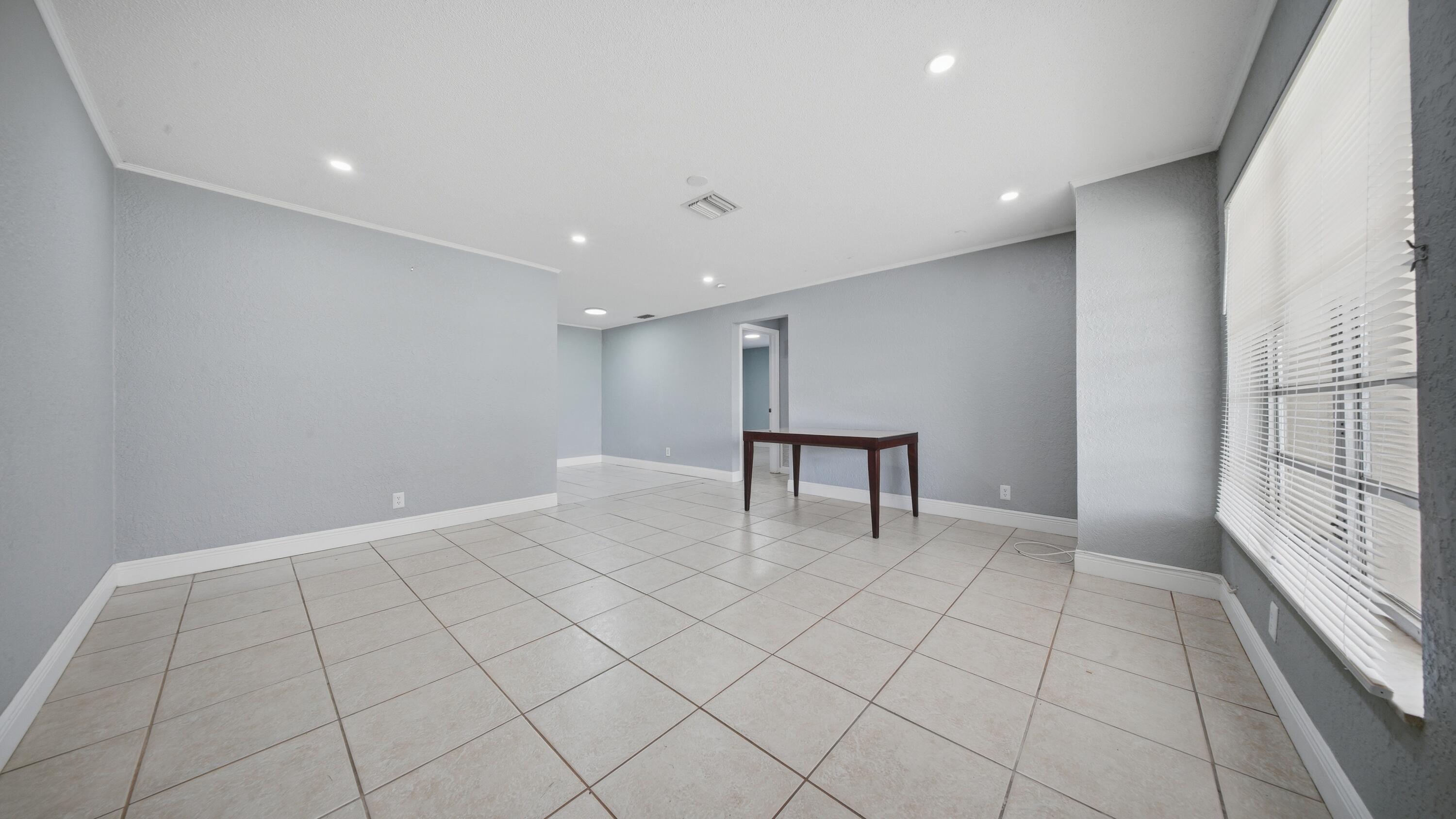 GOLD COAST TWIN VILLAS WEST - Residential Lease
