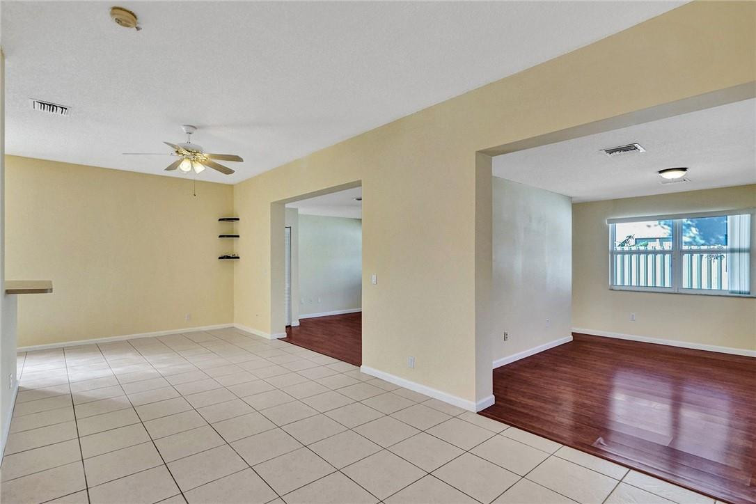 LYONS WEST - Residential