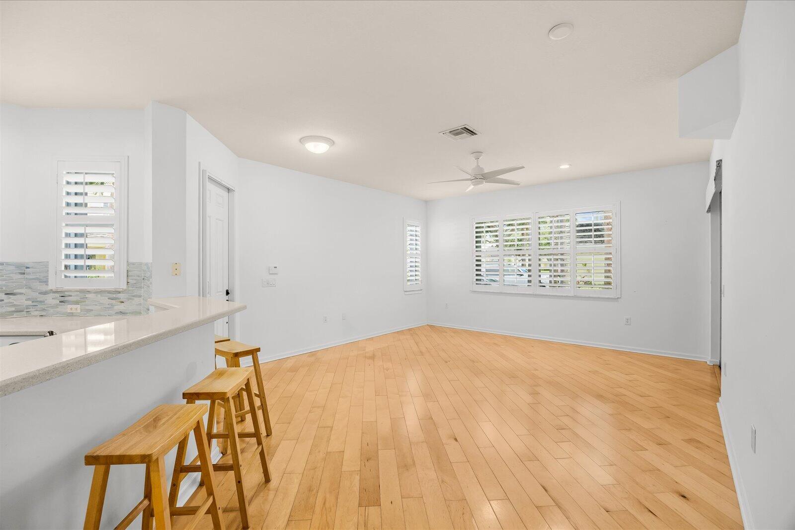 MARINER BAY - Residential