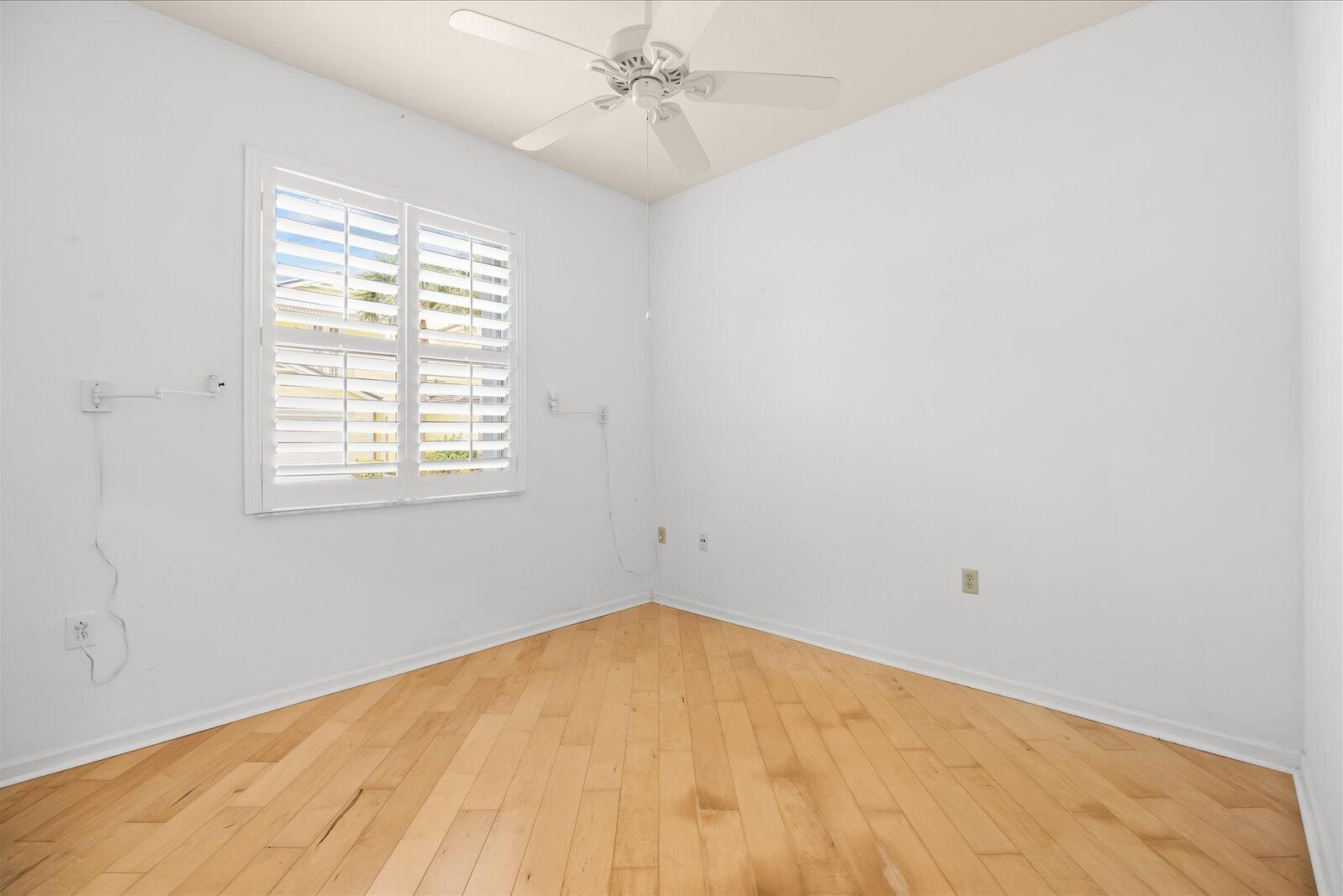 MARINER BAY - Residential