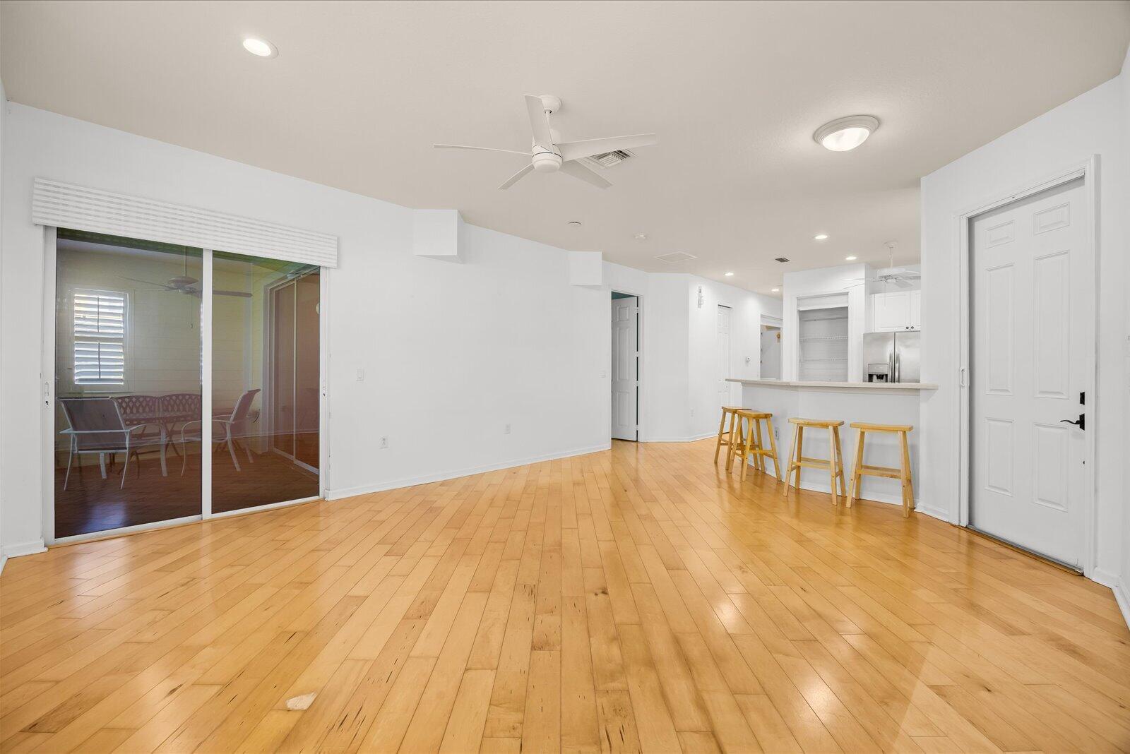 MARINER BAY - Residential