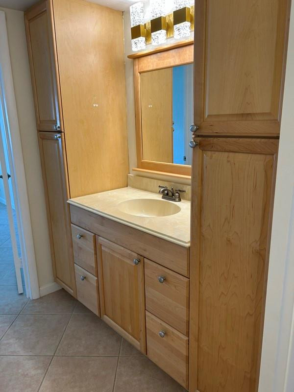 LA PINATA CONDO - Residential Lease